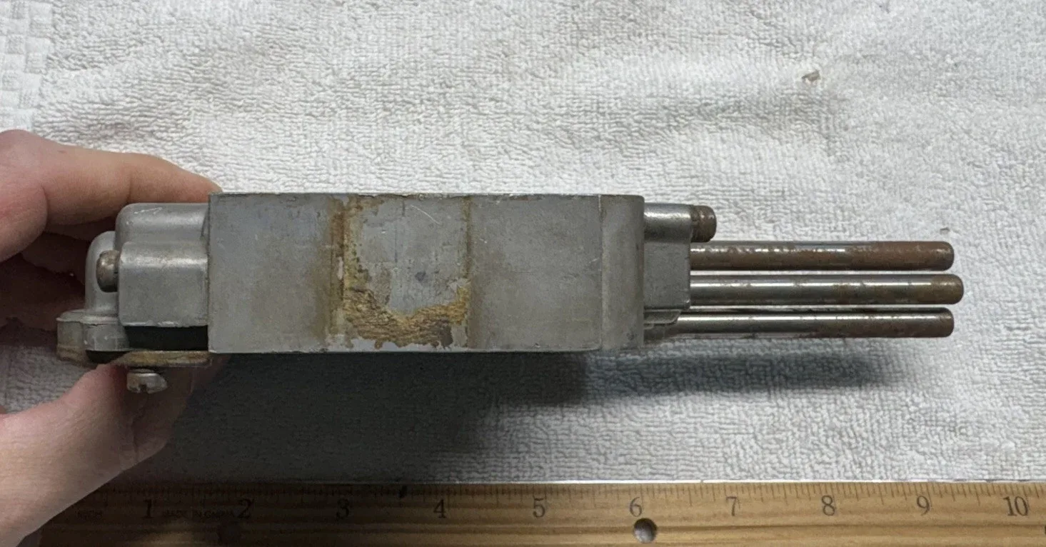 GM 1946-1949 Oldsmobile++ w/ HydraMatic Trans. Inner Valve Body #8610750 image 4