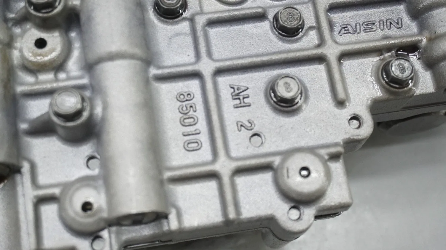 2011-2015 Audi 4L Q7 Transmission Valve Body Mechatronic 0C8325039 OEM image 3