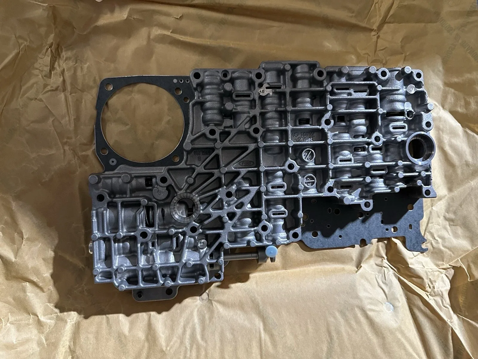 NEW, OEM Ford 4L2Z-7A100-BA Valve body 2007 Ford Explorer Sport Trac image 2