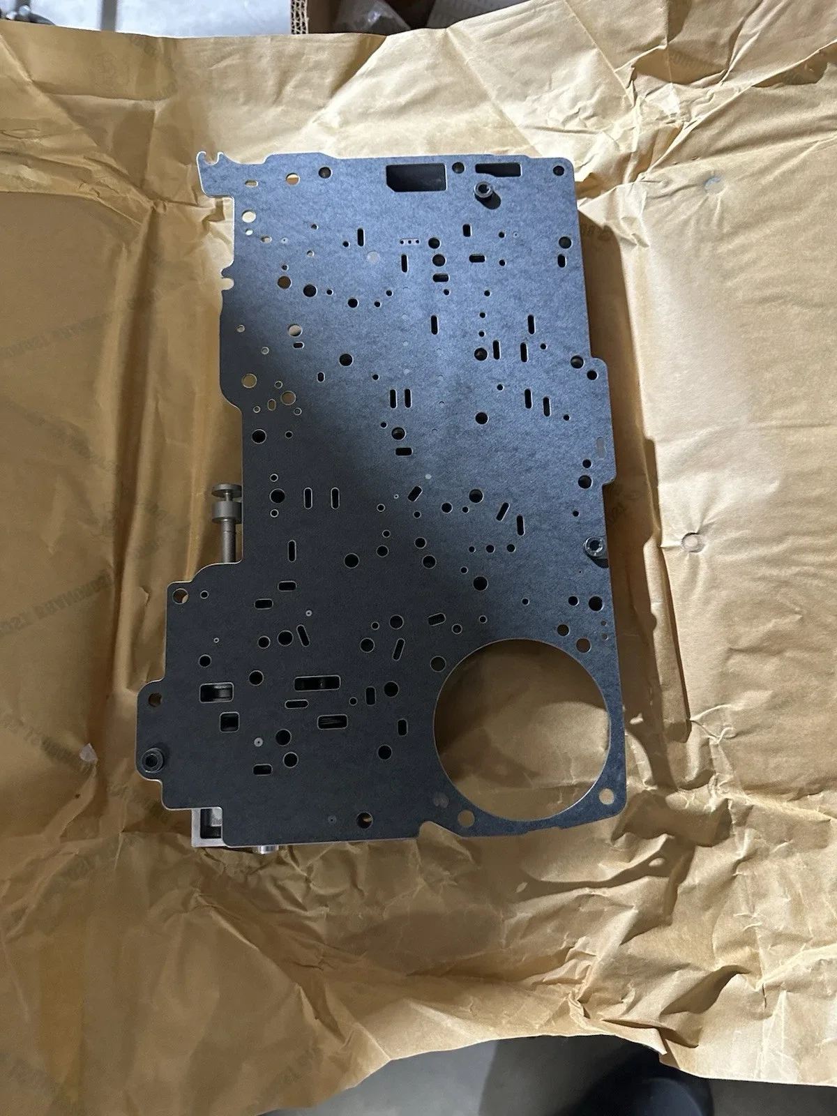 NEW, OEM Ford 4L2Z-7A100-BA Valve body 2007 Ford Explorer Sport Trac image 3