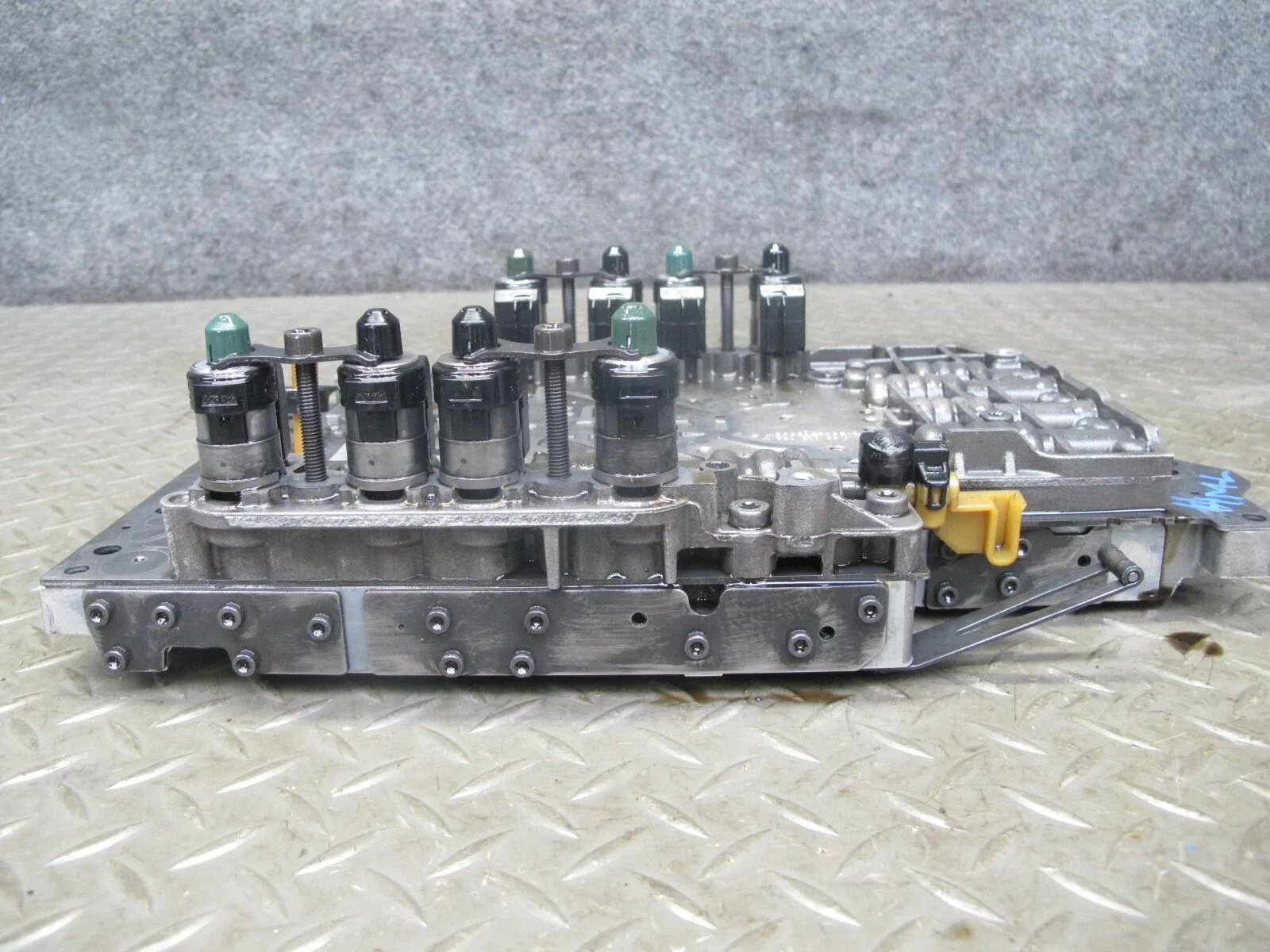 07-11 MERCEDES W164 ML63 AMG 722.907 TRANSMISSION VALVE BODY MECHATRONIC OEM image 4