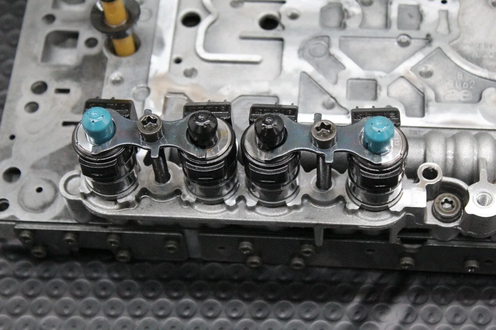 Mercedes S550 E550 CL550 7G Speed Tronic Transmission Valve Body 2202701306 image 3