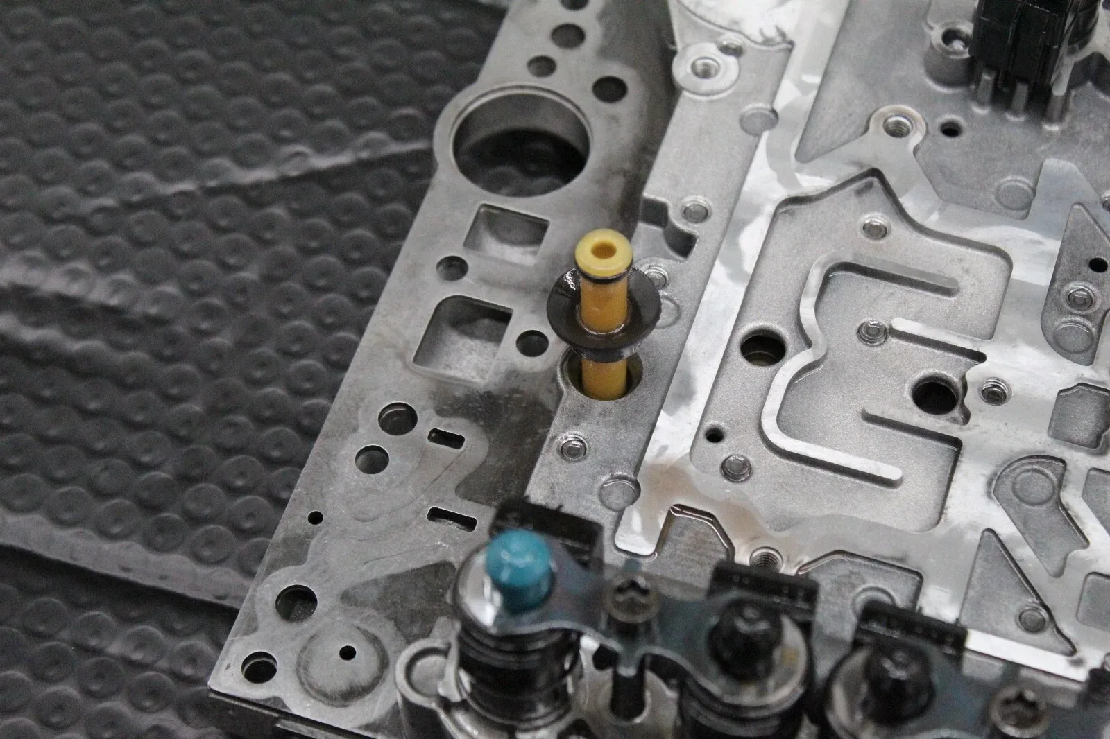 Mercedes S550 E550 CL550 7G Speed Tronic Transmission Valve Body 2202701306 image 4