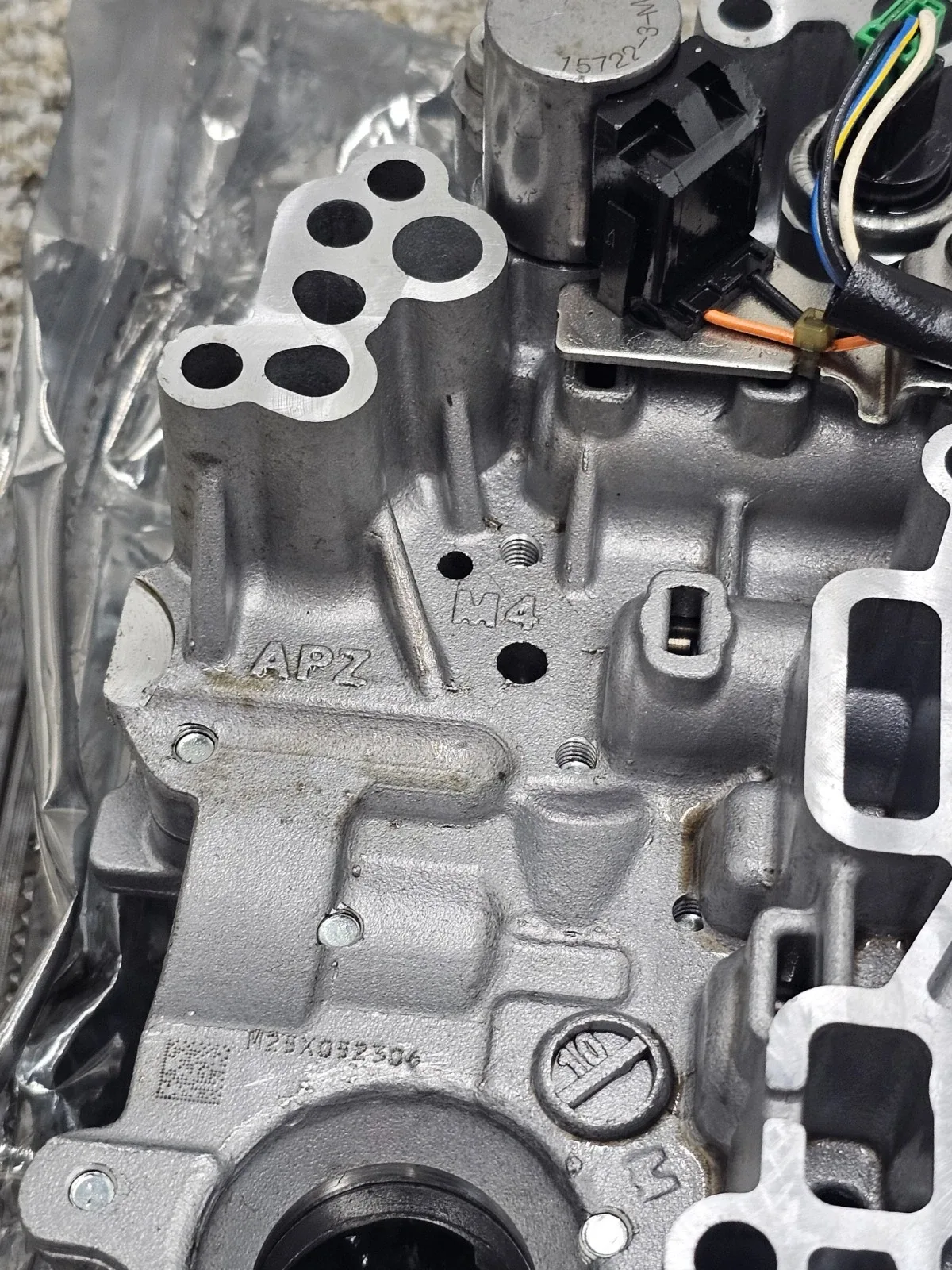 Transmission Valve Body With Solenoids for Nissan Sentra Note Versa M25X052306 image 2