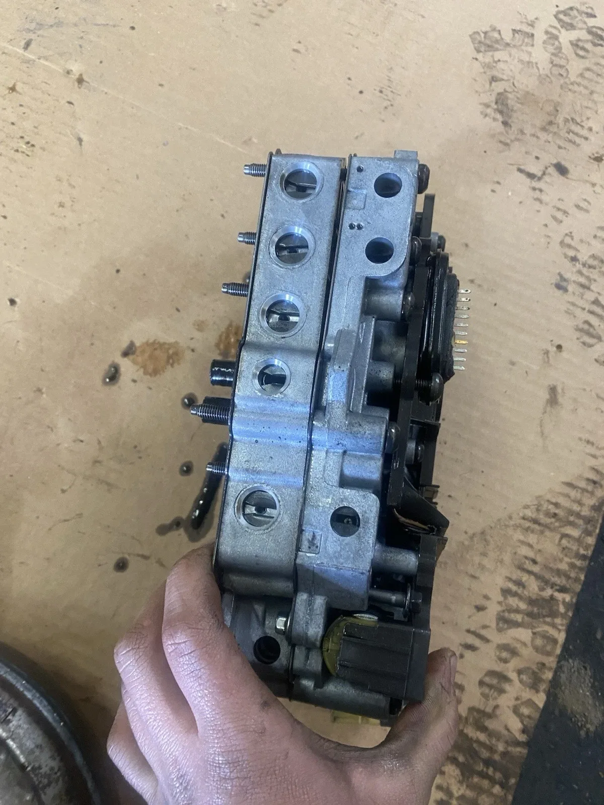 2013 Ford 1.6 Valve Body ML3N2(a) image 2