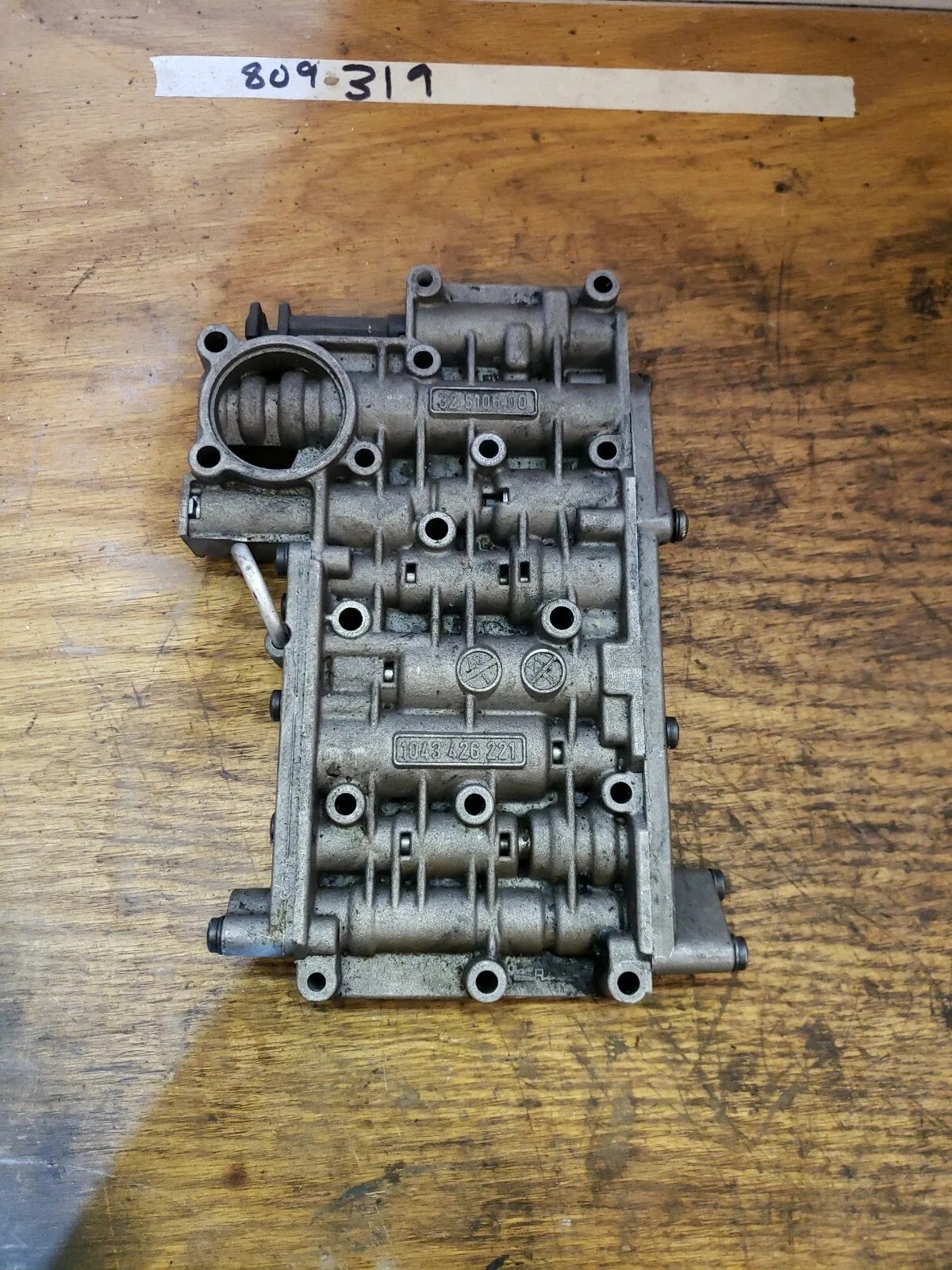 Transmission Bottom front valve body  1043-426-221