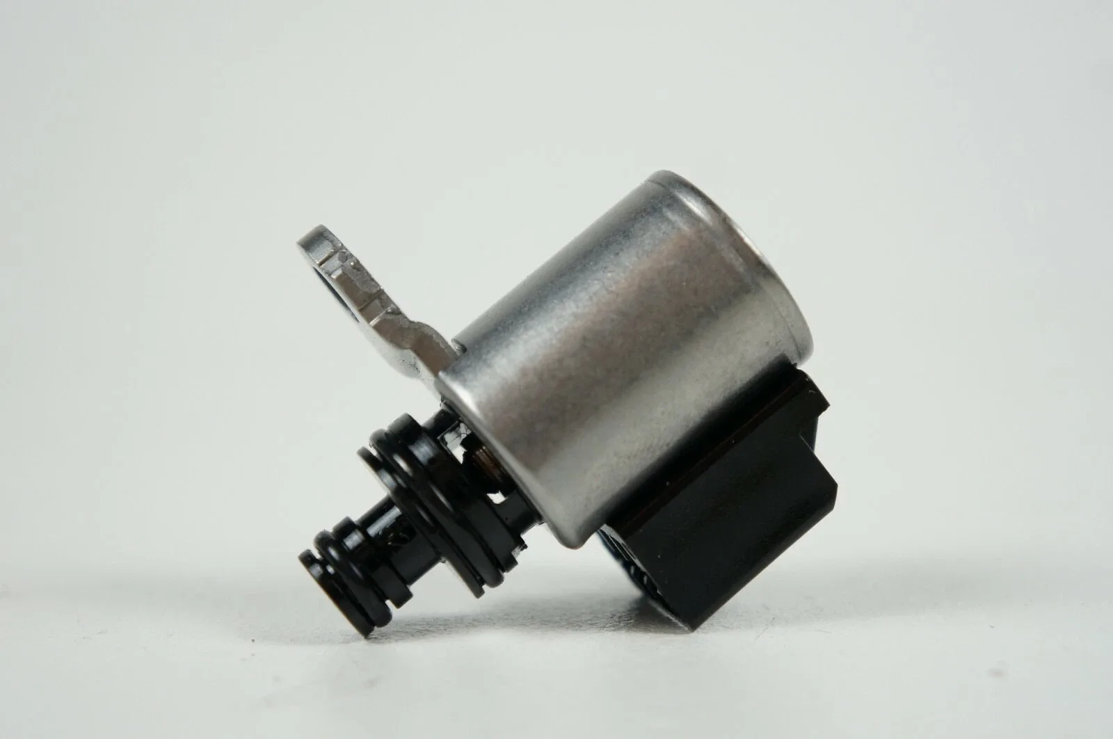infiniti nissan transmission solenoid valve body 09404-3-m