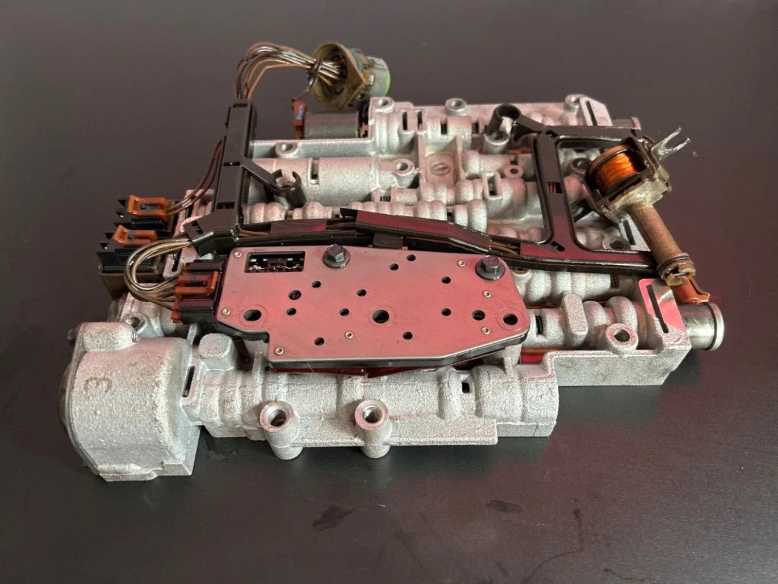 GM 4L60E AUTOMATIC TRANSMISSION VALVE BODY ASSEMBLY 1997 AND UP L-11 4213040 OEM image 3