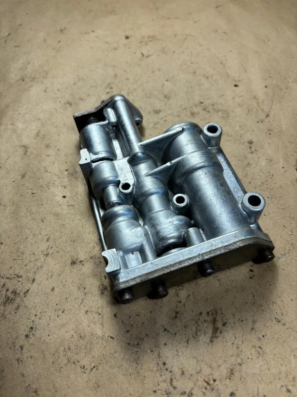 1950 Pontiac Automatic Transmission Valve Body — GM 8616375 image 3