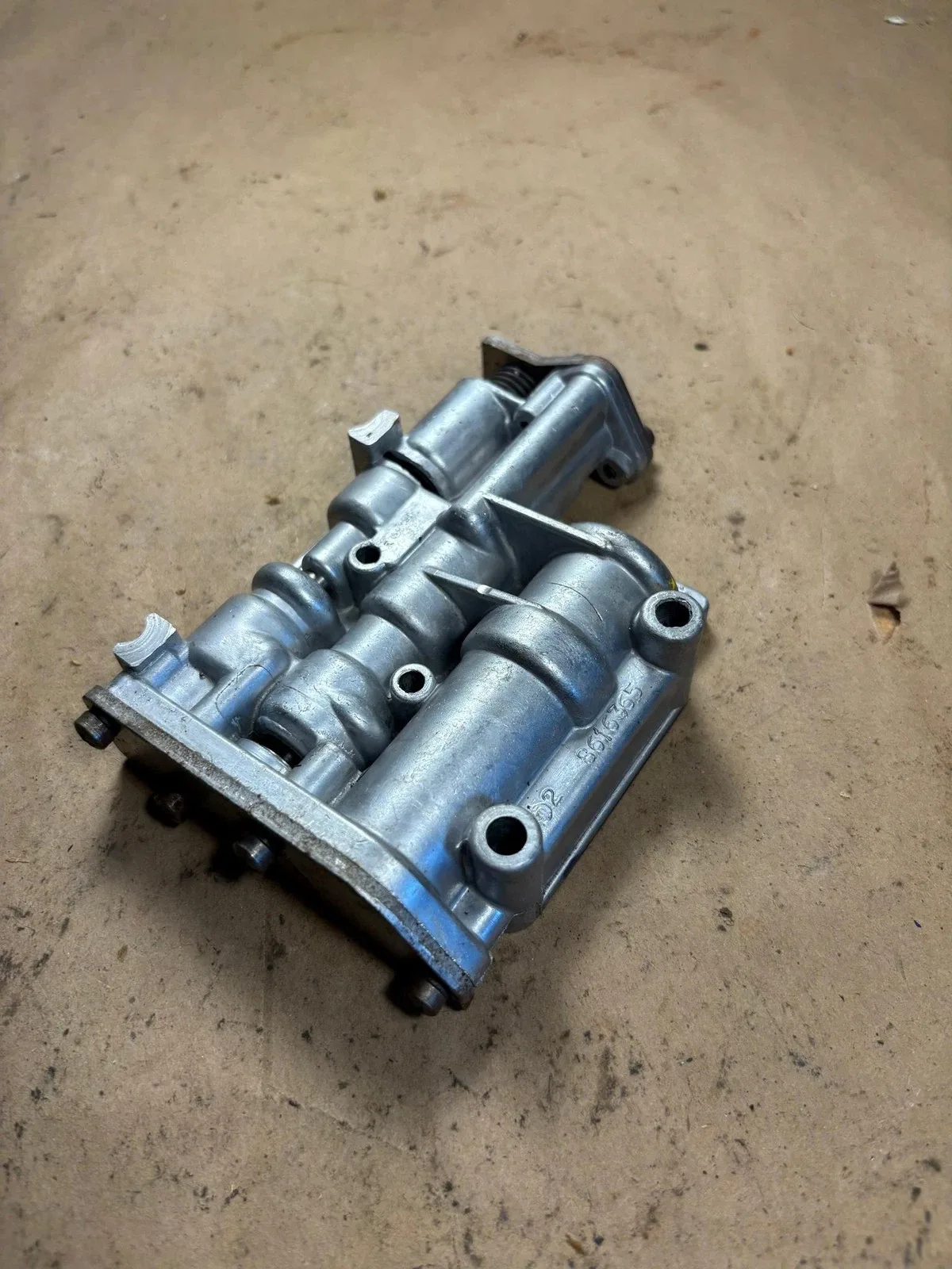1950 Pontiac Automatic Transmission Valve Body — GM 8616375 image 4