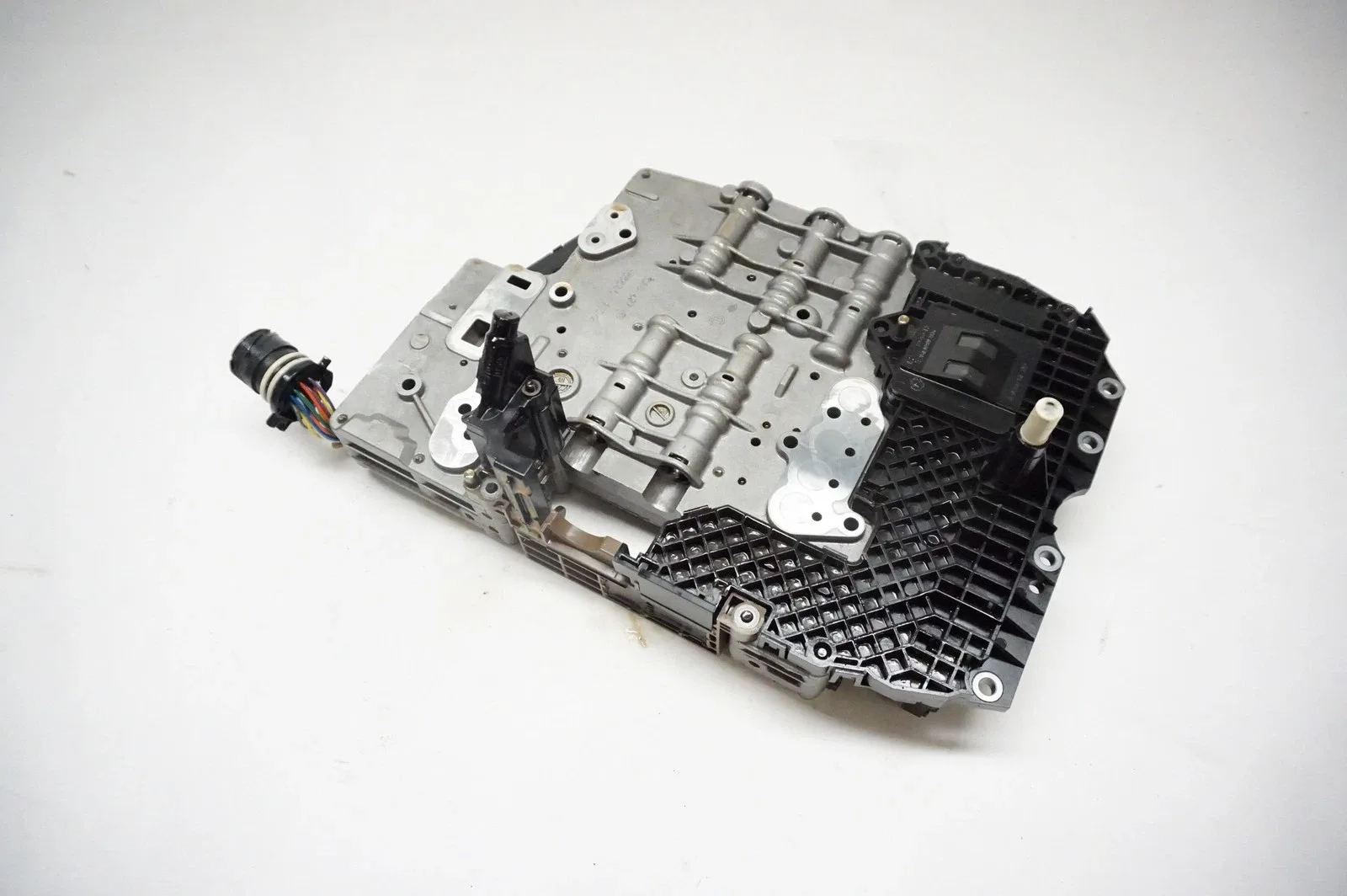 2008-2010 Audi A8 HKM Transmission Valve Body 4E1910156C image 2