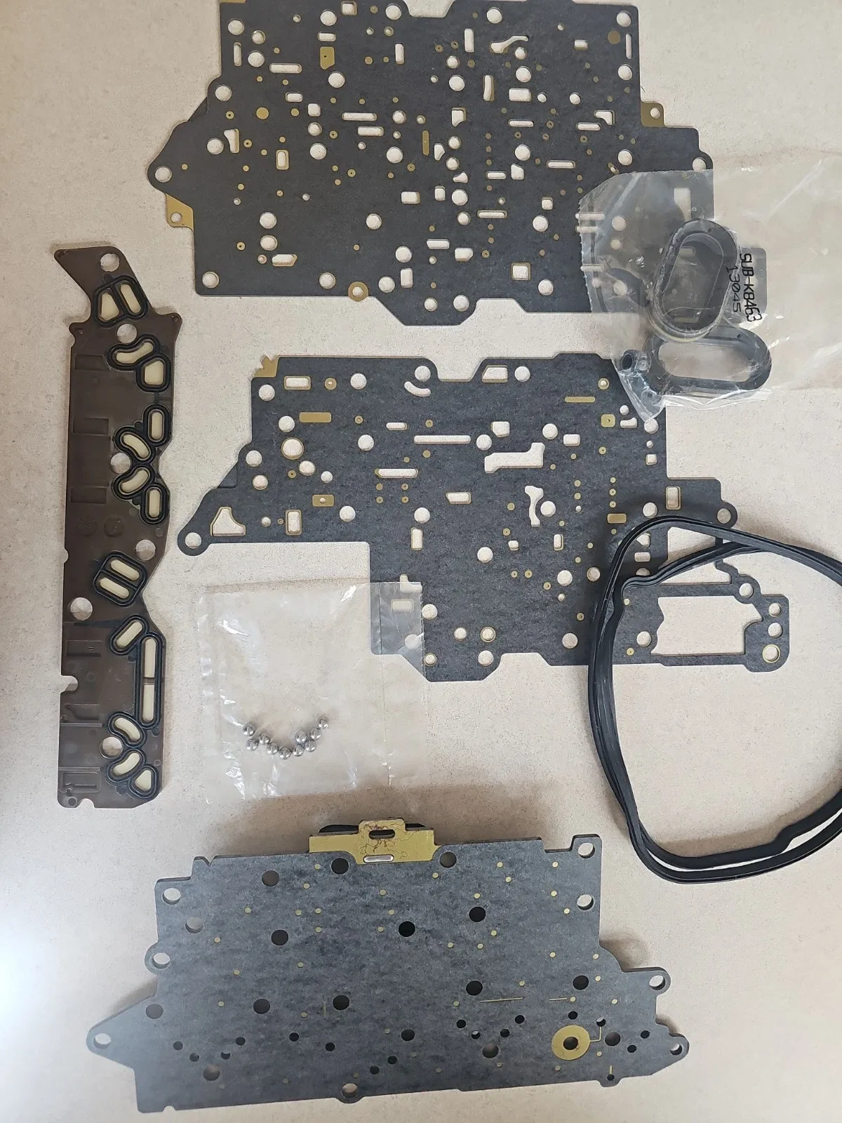 GENERAL MOTORS AUTOMATIC AUTO TRANS VALVE BODY KIT OEM # 24273013