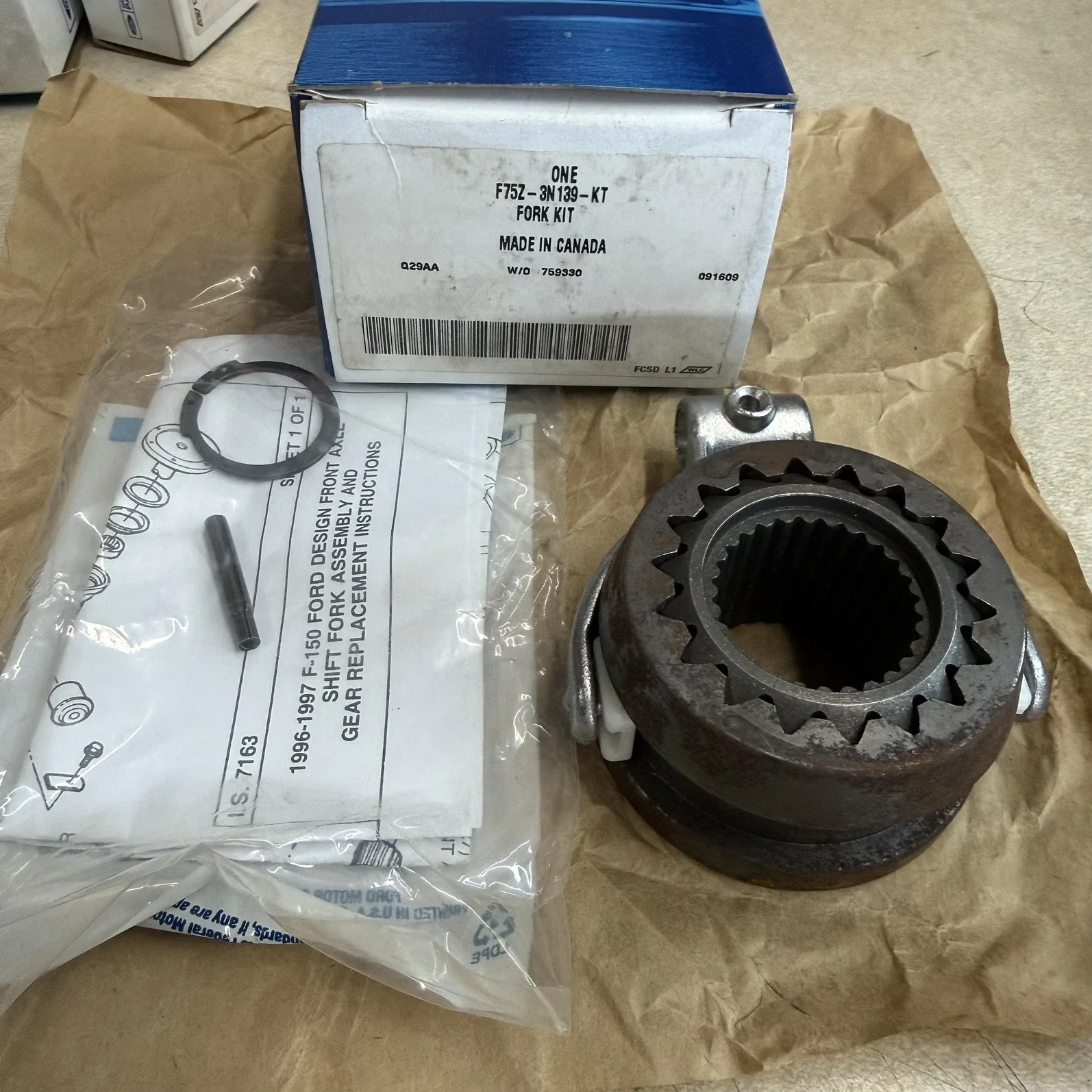 NOS Ford OEM 4WD Actuator Shift Fork & Clutch Gear Kit F75Z-3N139-KT 97-04 F-150