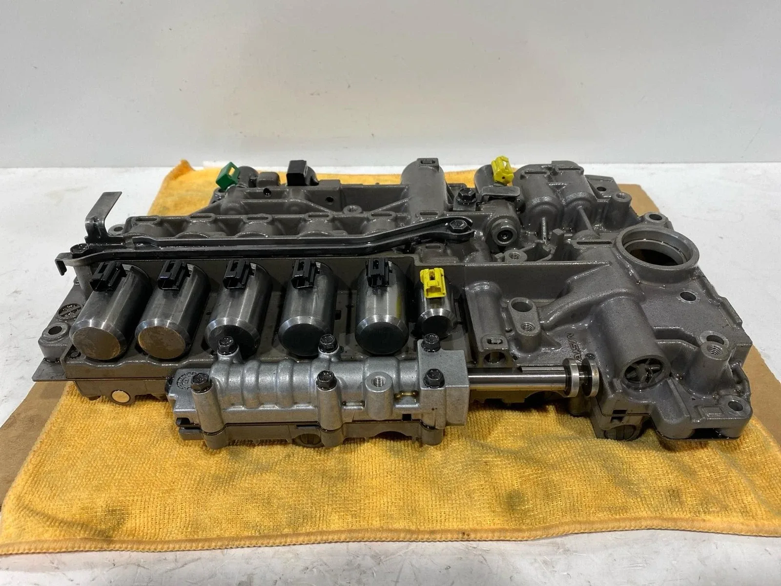 2015 Audi Q7 Volkswagen Touareg Transmission Valve Body C8325039 92K Miles (TL)
