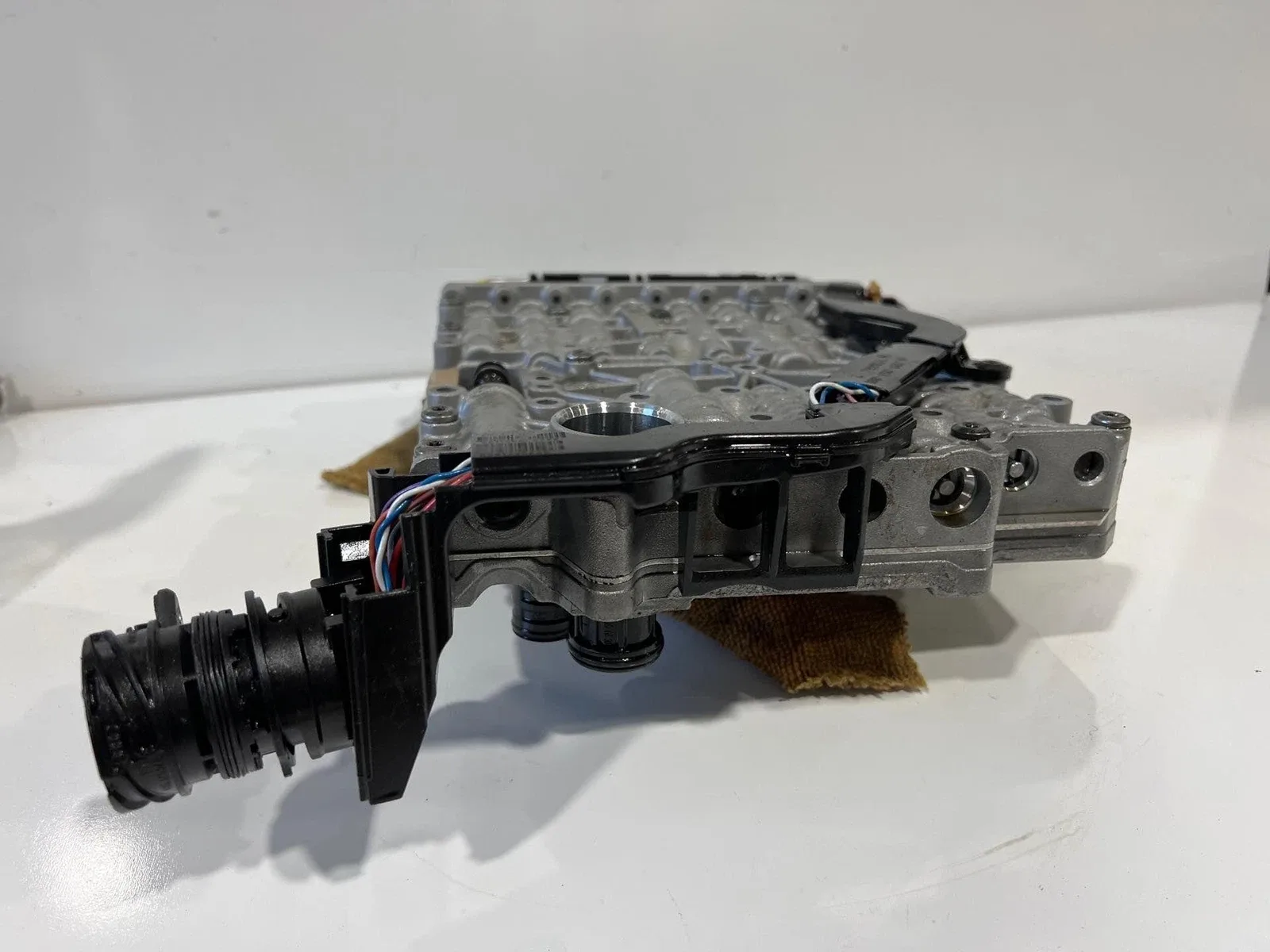 2010-2014 Audi Q5 Transmission Valve Body / Mechatronic 8R0927158Q image 4