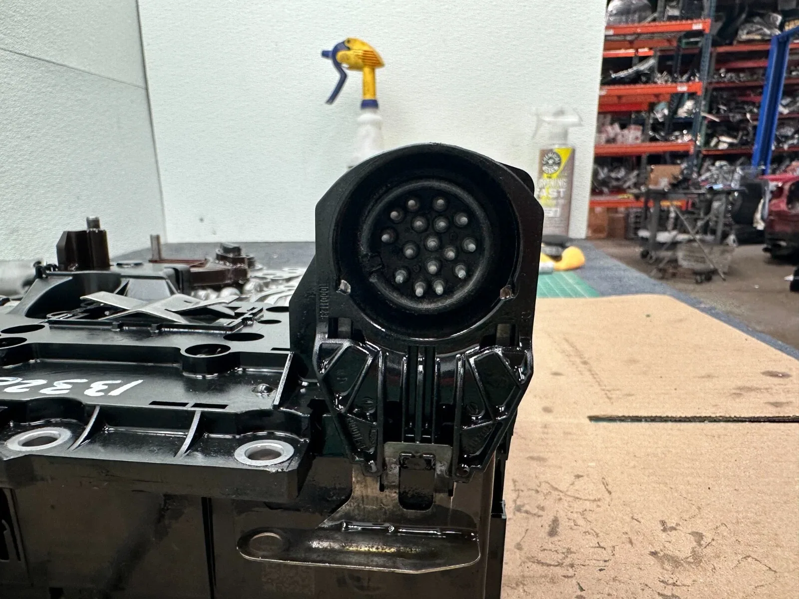 2013 BMW 328i 8HP-45 AUTOMATIC TRANSMISSION CONDUCTOR PLATE VALVE BODY OEM image 2