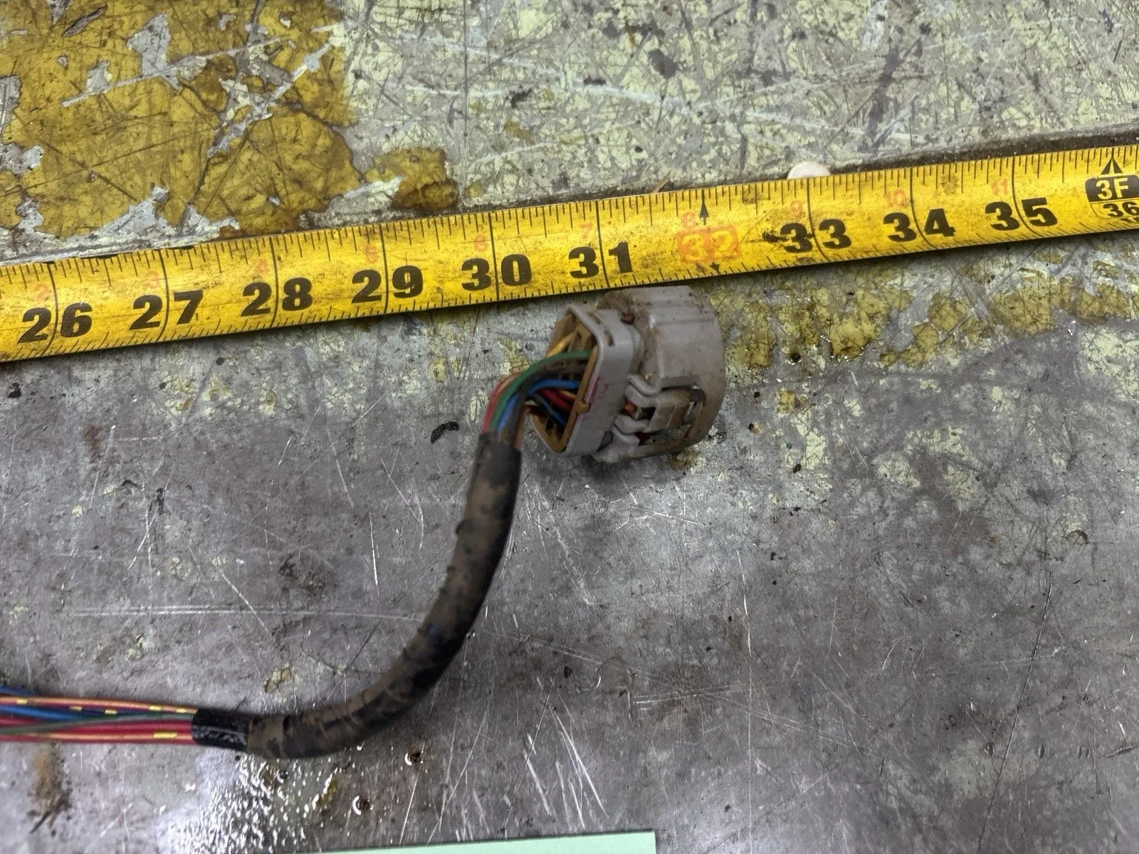 05-06 OUTLANDER FWD Transmission Valve Body Wiring Connector image 3