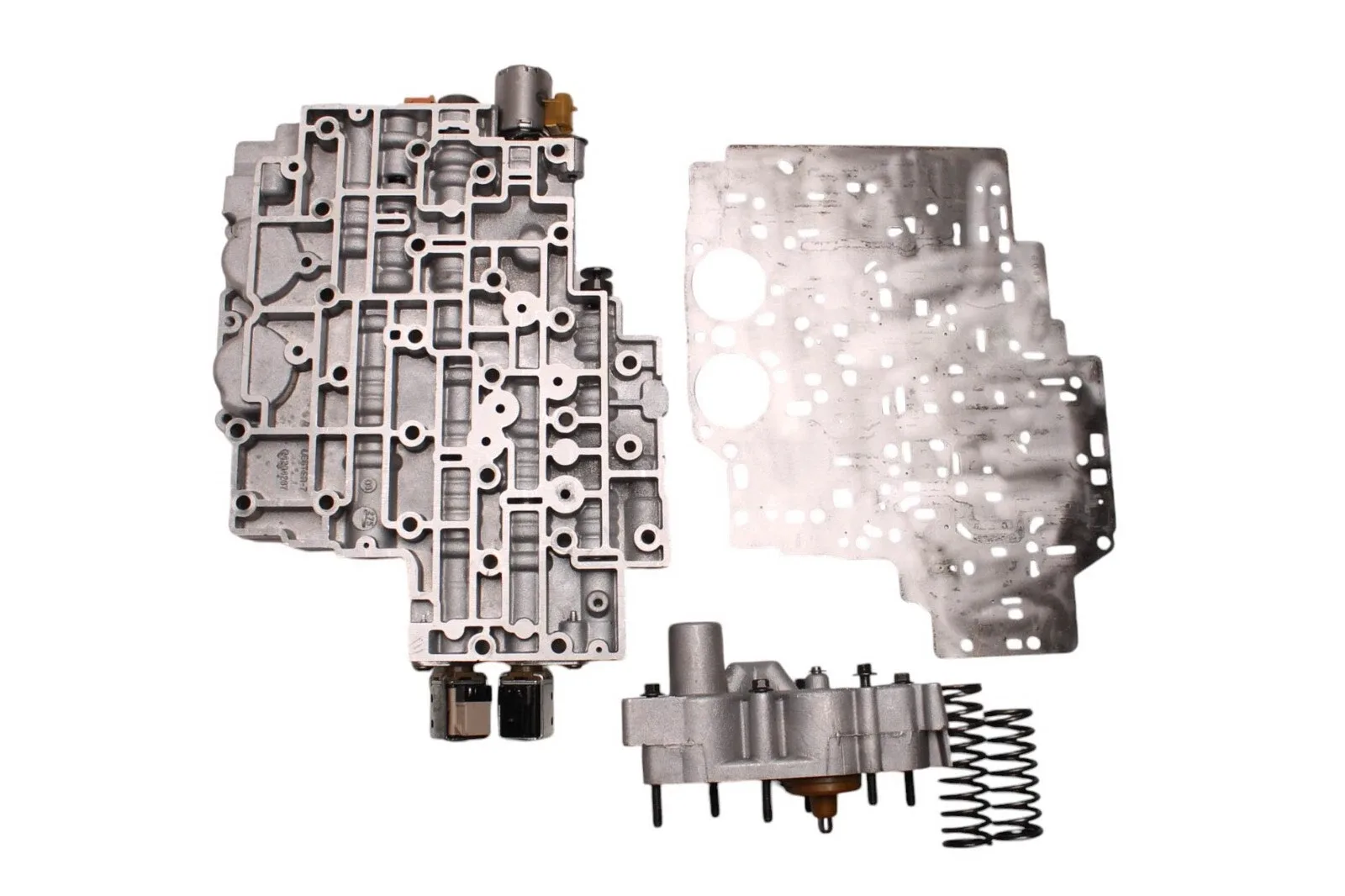 34740DB - 4L80E 4L85E, VALVE BODY, 4 SOLENOID, SILVER EPC, 2004-UP - CHEVY image 3