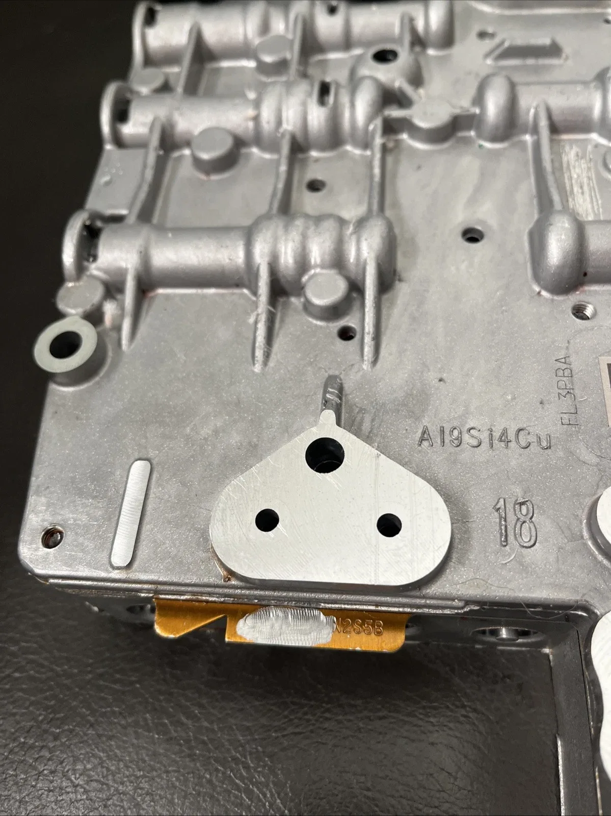 valve body casting RFFL-3P-7A092-BA  casting RFFL3P-7A101-AA F-150 (UNTESTED) image 4