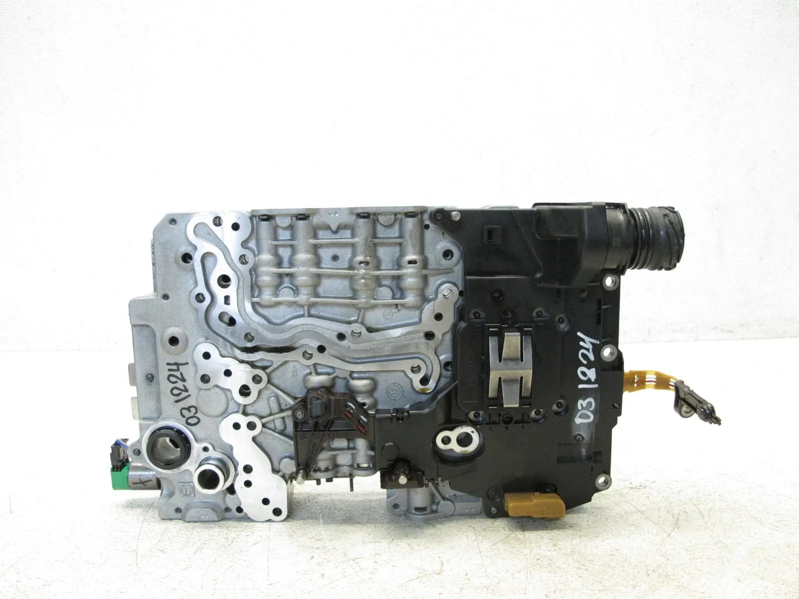 11-12 BMW F10 F07 535i GT AUTOMATIC MECHATRONIC TRANSMISSION VALVE BODY 031224 image 4