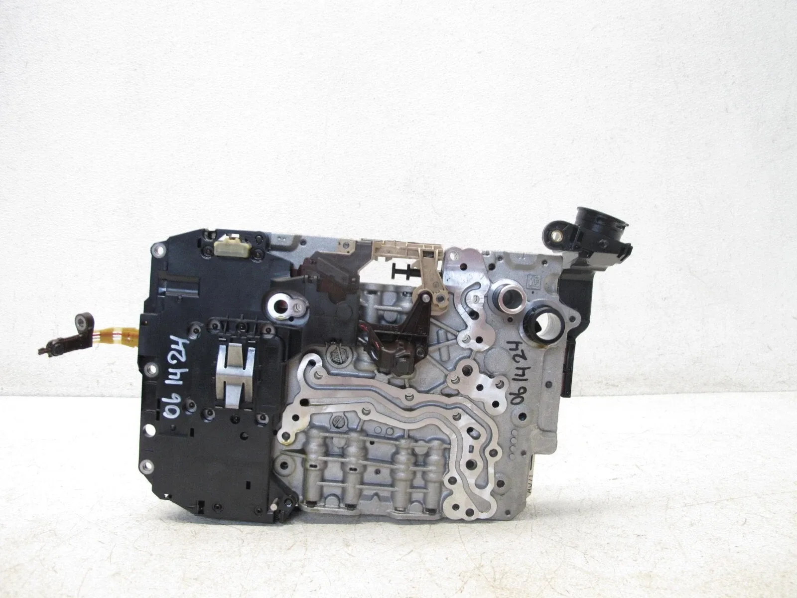 2013-2015 Audi A6 Quattro 2.0 Automatic Mechatronic Valve Body - 0260550082 image 4