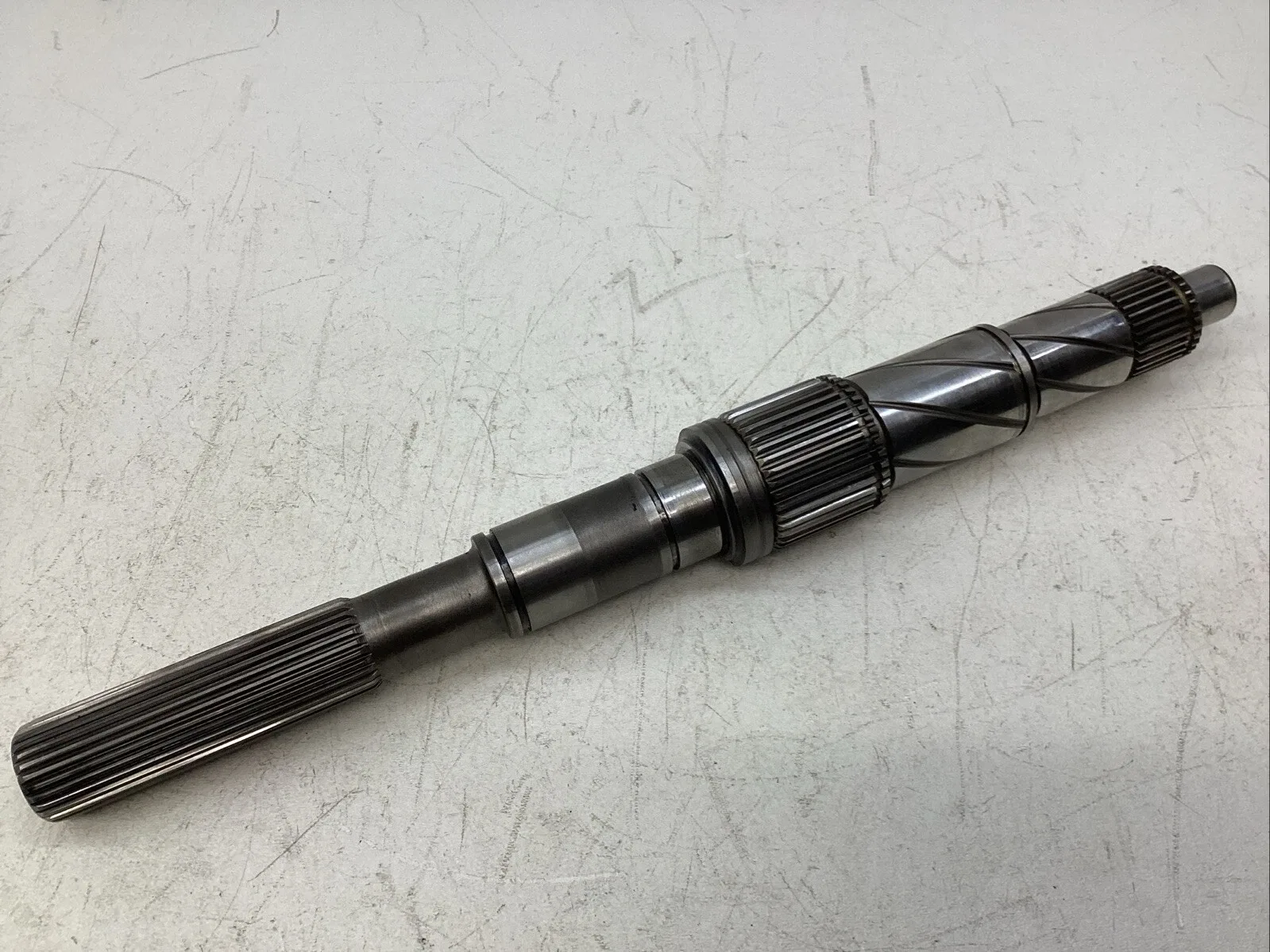 FORD EARLY BRONCO 3.03 MANUAL 3 SPEED TRANSMISSION OUTPUT SHAFT, 28/32 SPLINE. image 2