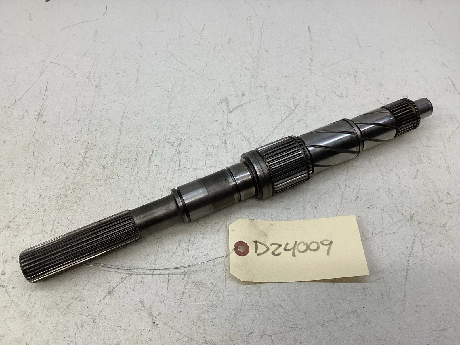 FORD EARLY BRONCO 3.03 MANUAL 3 SPEED TRANSMISSION OUTPUT SHAFT, 28/32 SPLINE.