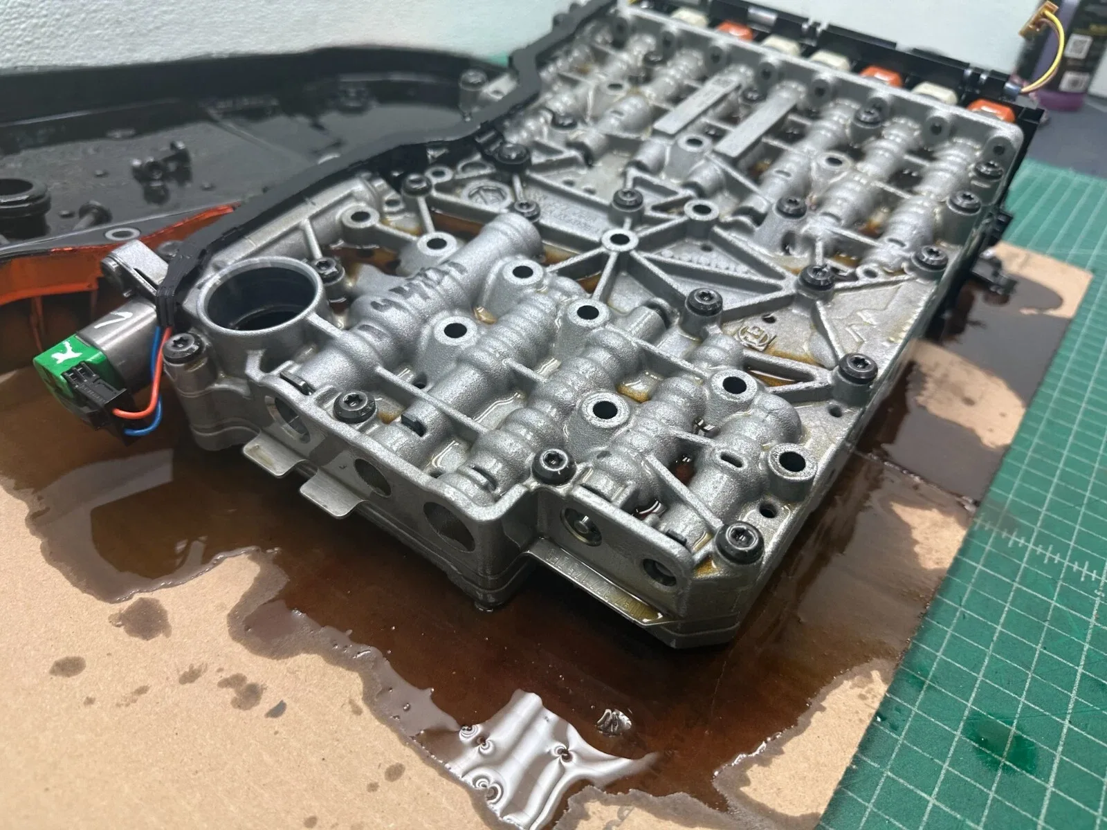 2014-2016 BMW 428i 8HP-45 Valve Body (MPN 8618877) image 3