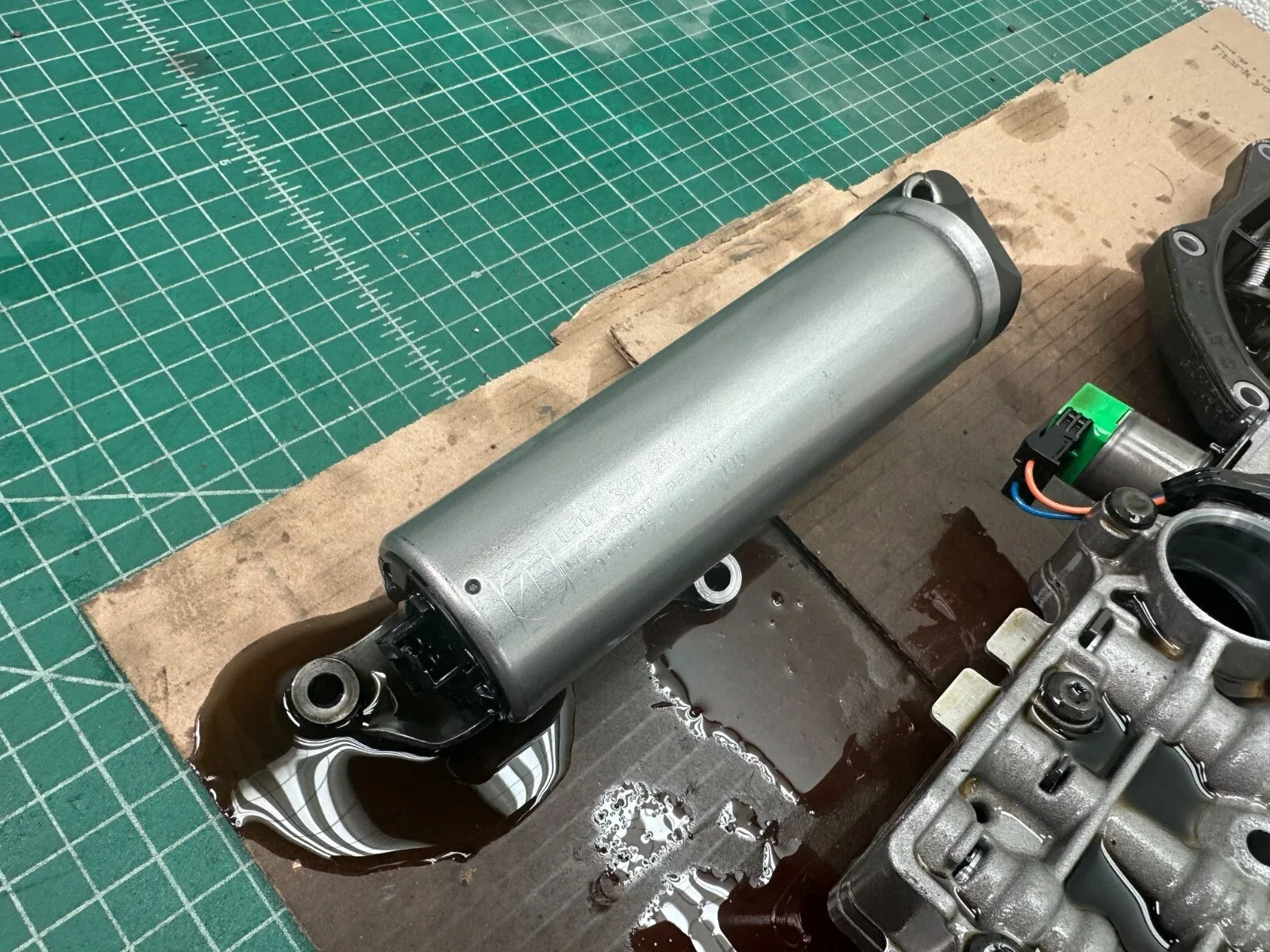 2013-2015 BMW X1 xDrive28i 8HP-45X Valve Body MPN 8601661 image 3