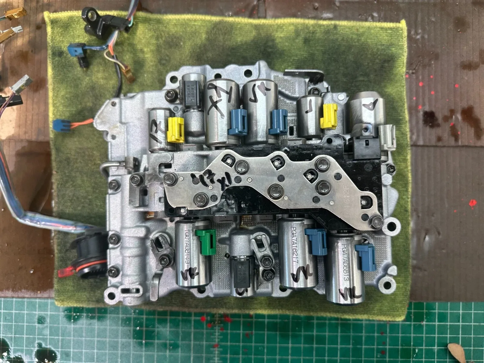 2017 BMW X1 sDrive GA8F22AW AUTOMATIC TRANSMISSION CONDUCTOR PLATE VALVE BODY image 2
