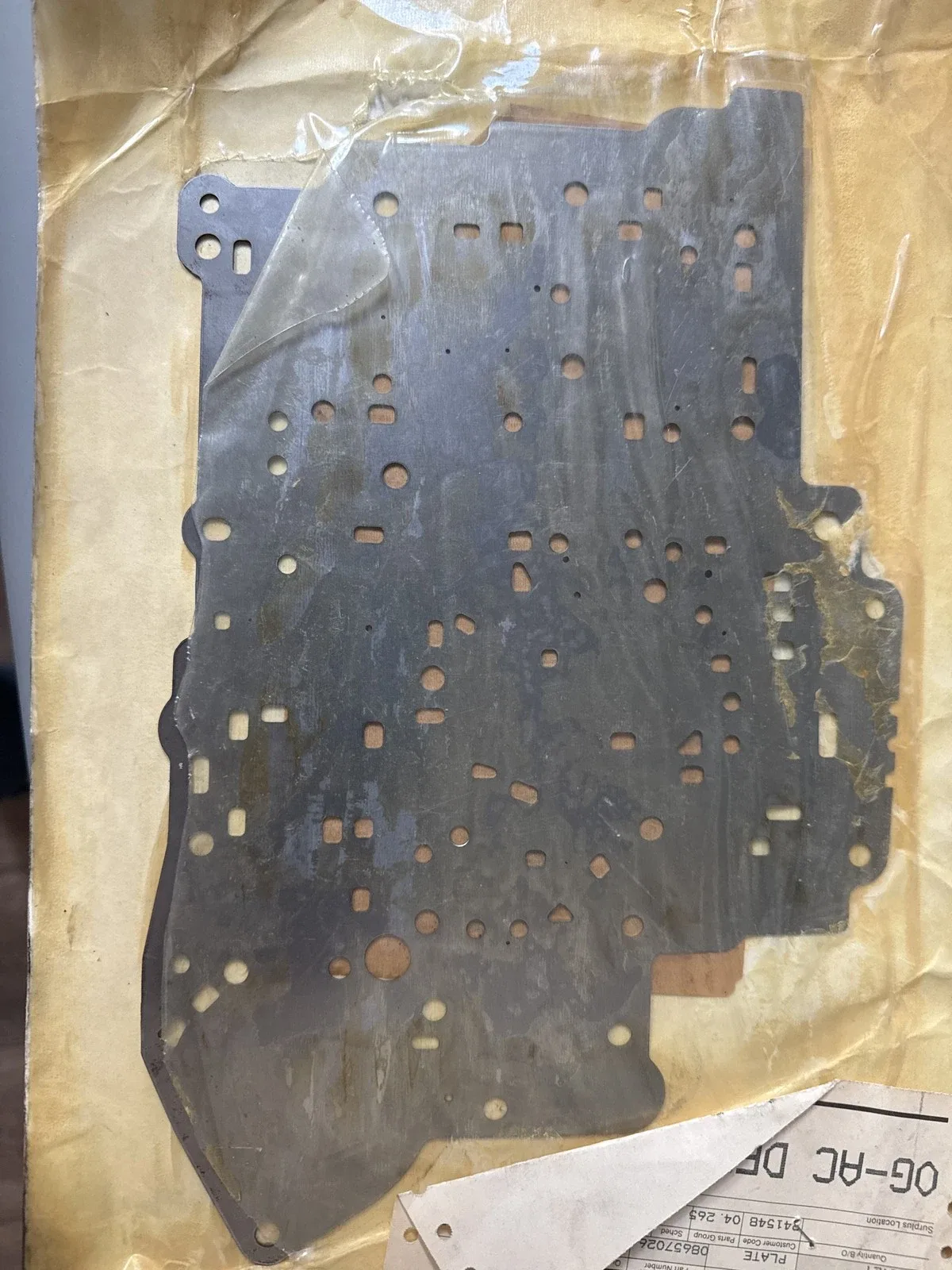 Chevy Buick Olds 1982-83 200-4R Valve Body Plate 8657026 image 3