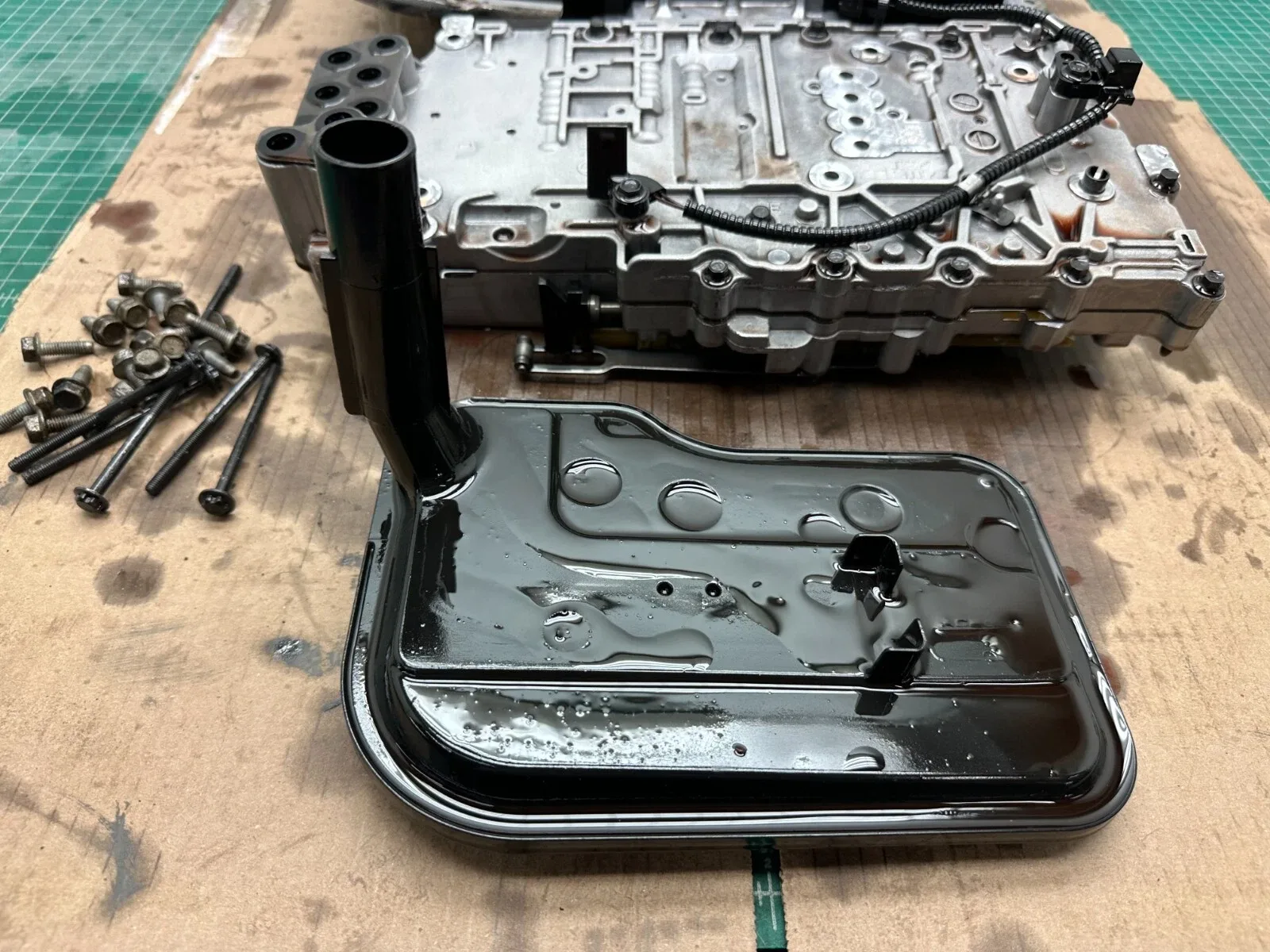 14-15 Cadillac ATS 4AWA AUTOMATIC TRANSMISSION CONDUCTOR PLATE VALVE BODY OEM image 2