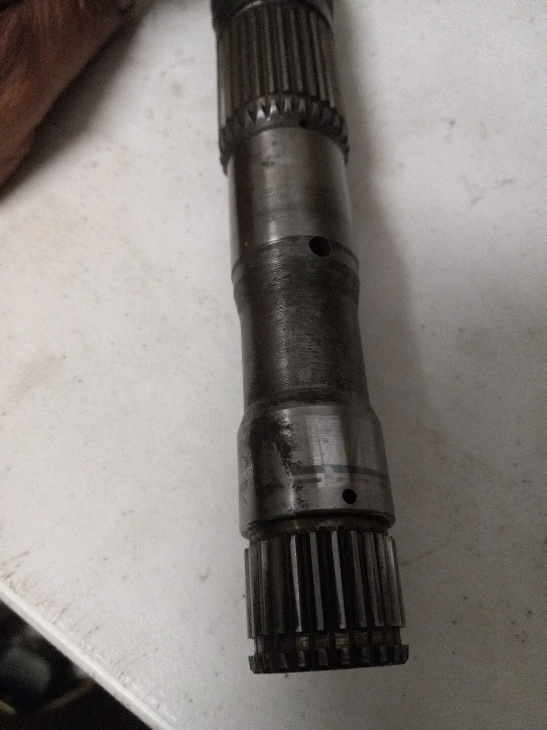 TH 350 OUTPUT SHAFT FOR SHORT TAIL HOUSING PASS CAR image 4