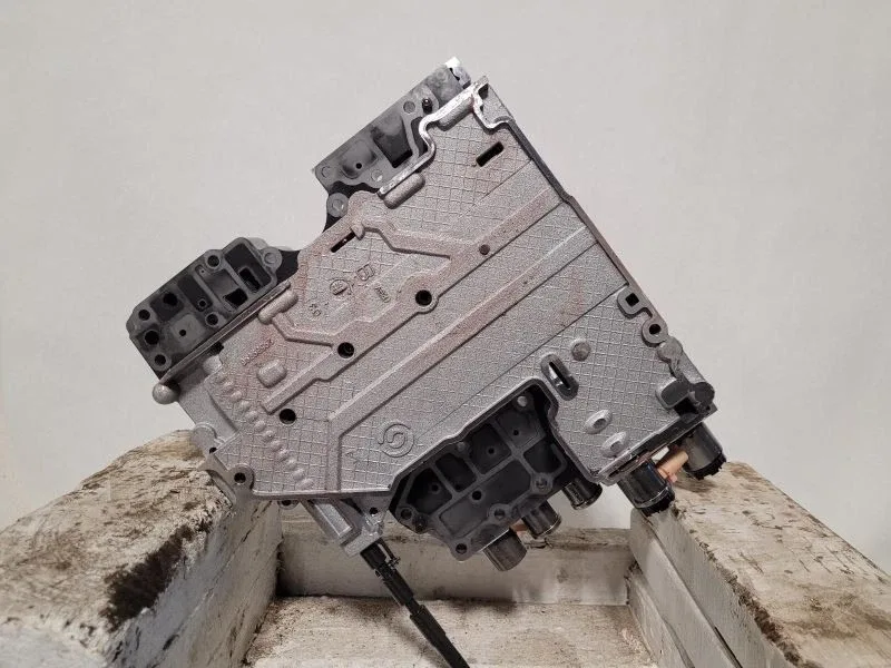 SILVRDO25 2004 Transmission Valve Body 1453990 image 2