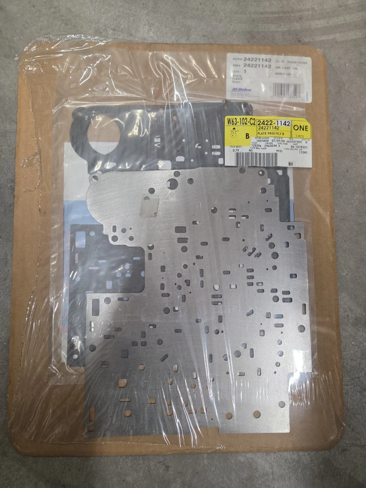 GM Genuine Parts Automatic Transmission Valve Body Spacer Plate 24221142