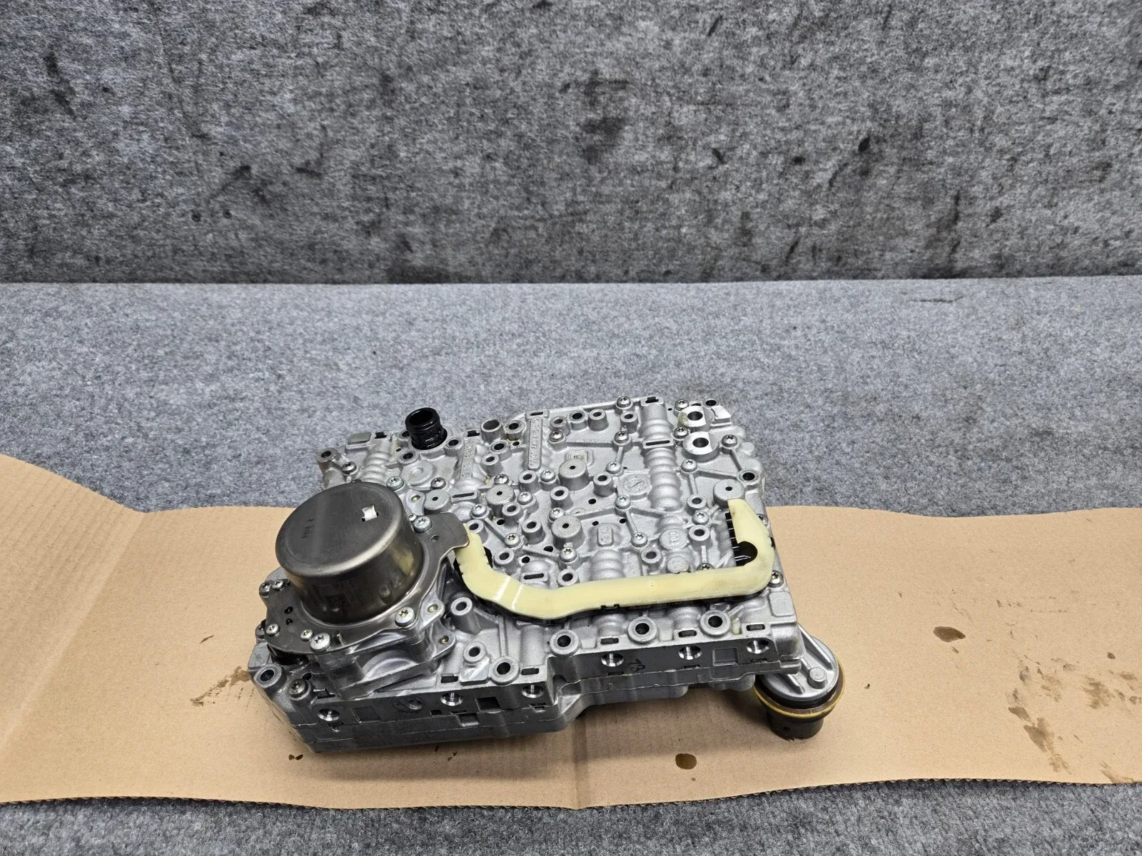 Automatic Transmission Valve Body Mercedes X247 Glb250 oem