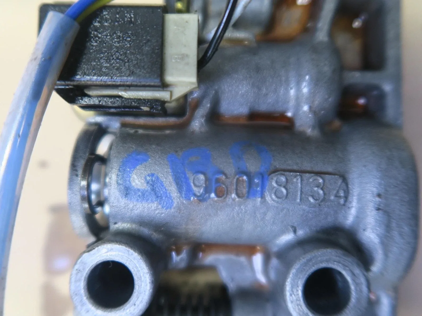 1997 BMW E36 318iC M44 A4S-310R AUTO TRANSMISSION VALVE BODY MECHATRONIC OEM image 2