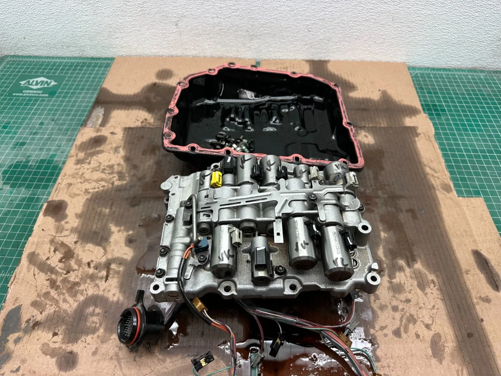 15-18 Volvo S60 P1283176 AUTOMATIC TRANSMISSION CONDUCTOR PLATE VALVE BODY OEM
