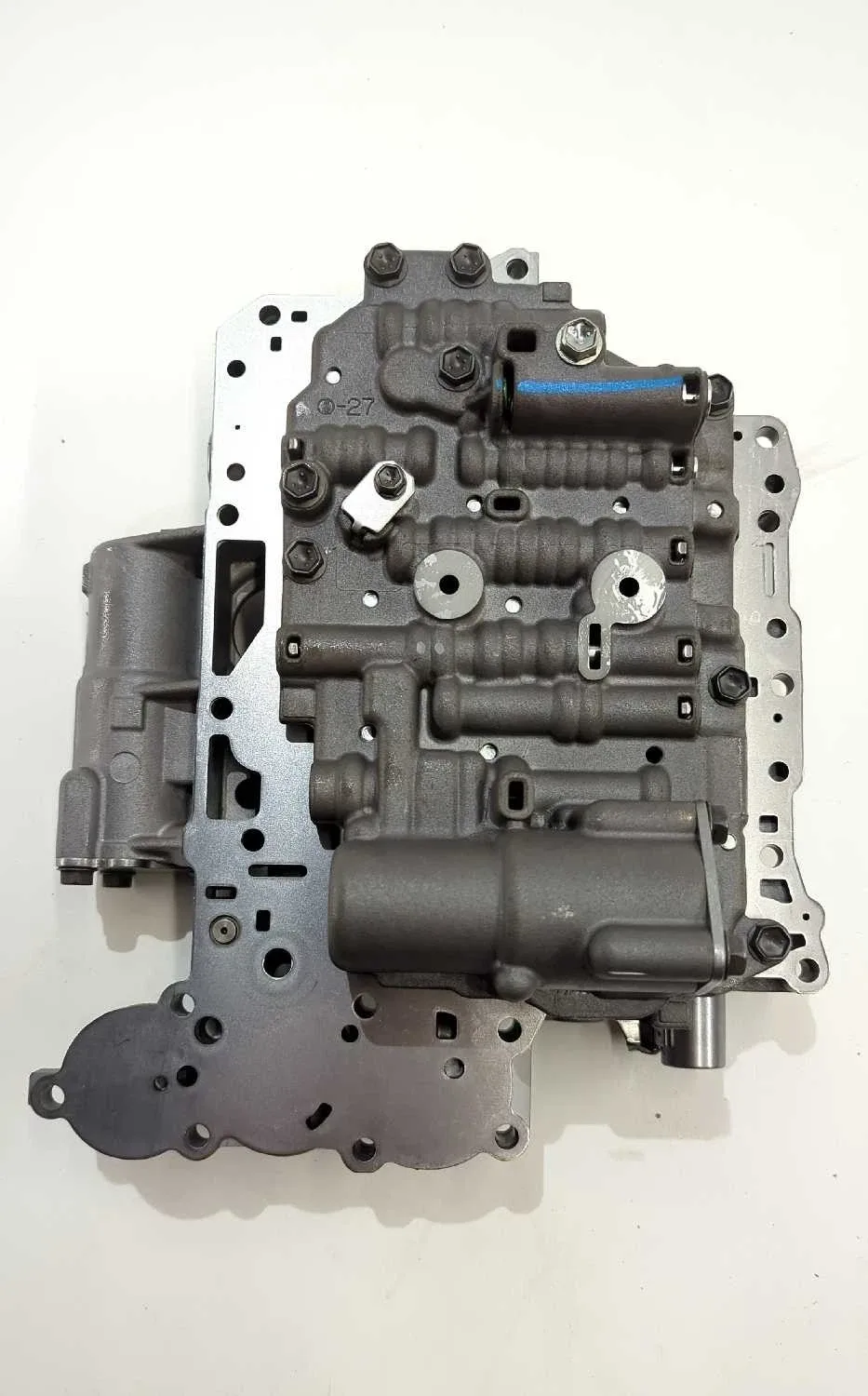 2003-2006 Toyota Matrix / Pontiac Vibe AWD Transmission Valve Body 35410-52171 image 3