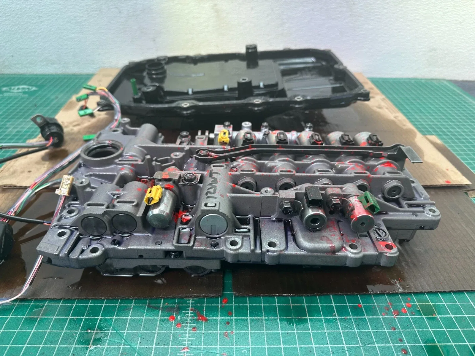 2012 Volkswagen Touareg ID LSK AUTOMATIC TRANSMISSION CONDUCTOR PLATE VALVE BODY image 3