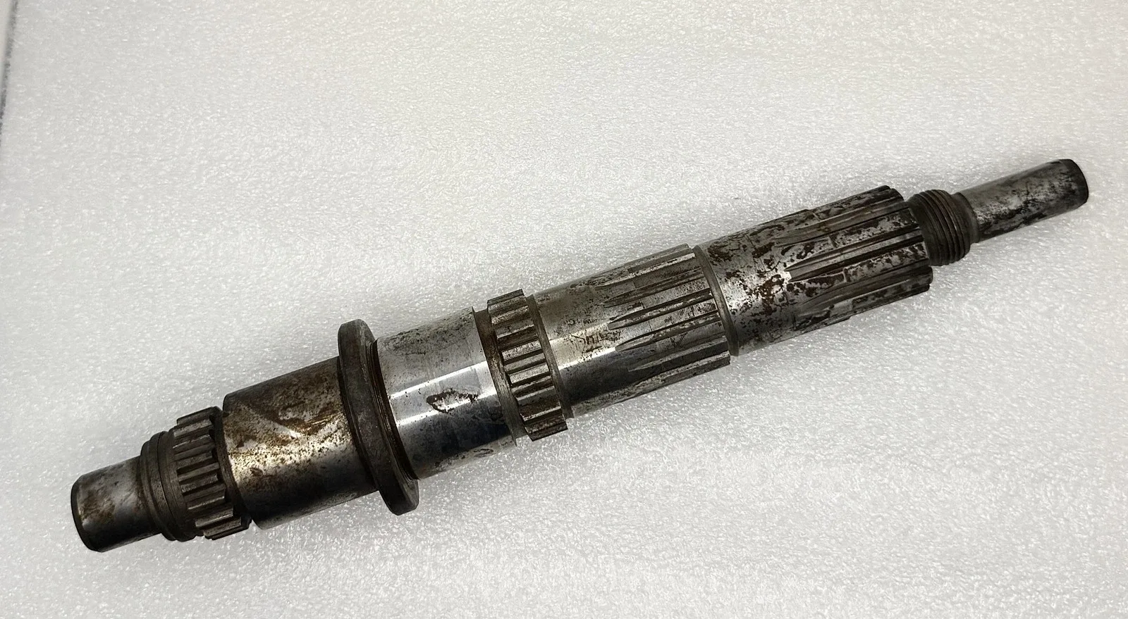 BMW 1502-2002tii 1500-2000CS E21 E12 4-Spd Manual Output Shaft 23211204527 NOS image 2