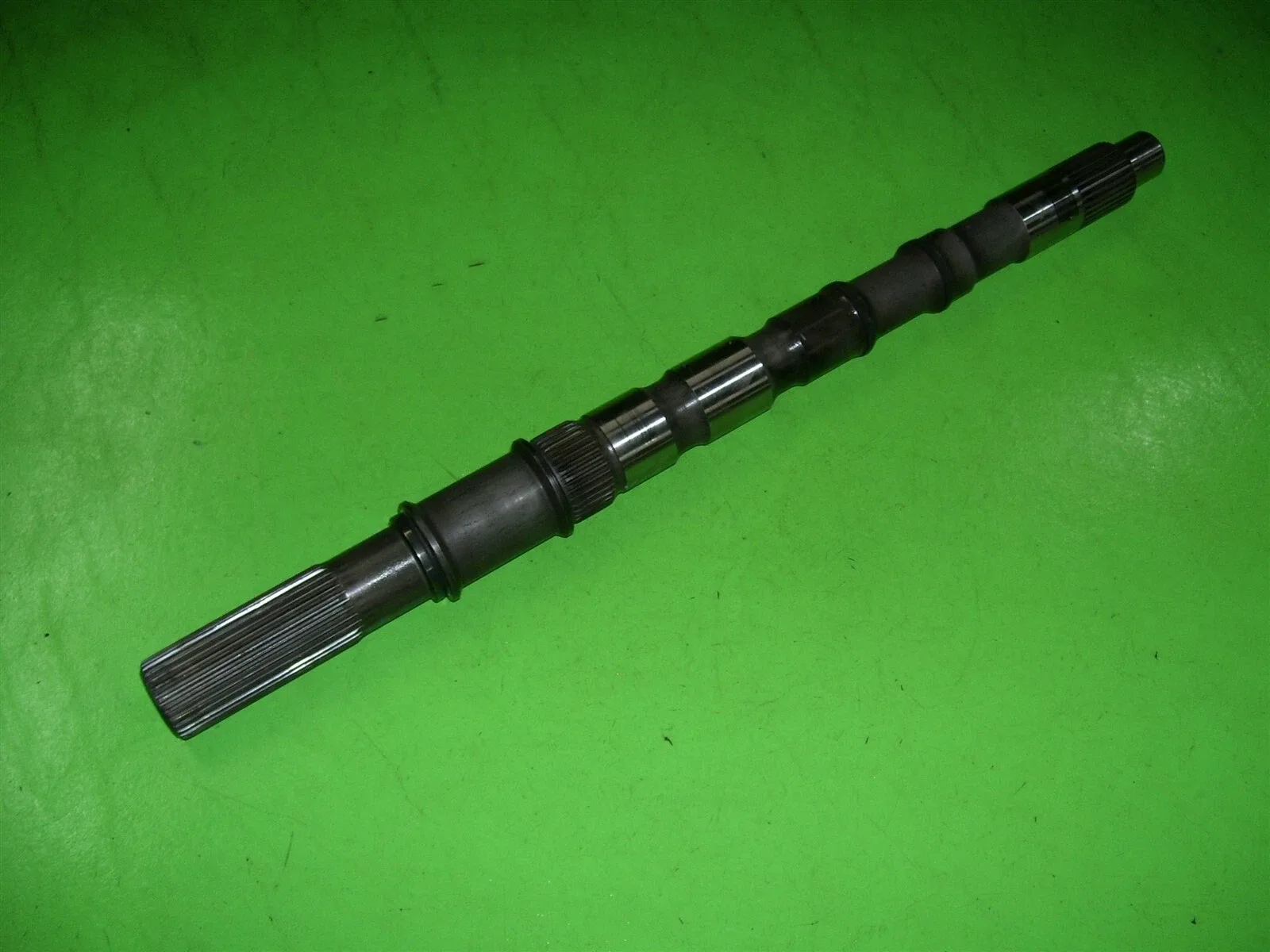 05 Nissan 350Z RE5R05A Automatic Transmission OUTPUT SHAFT oem Nice image 2