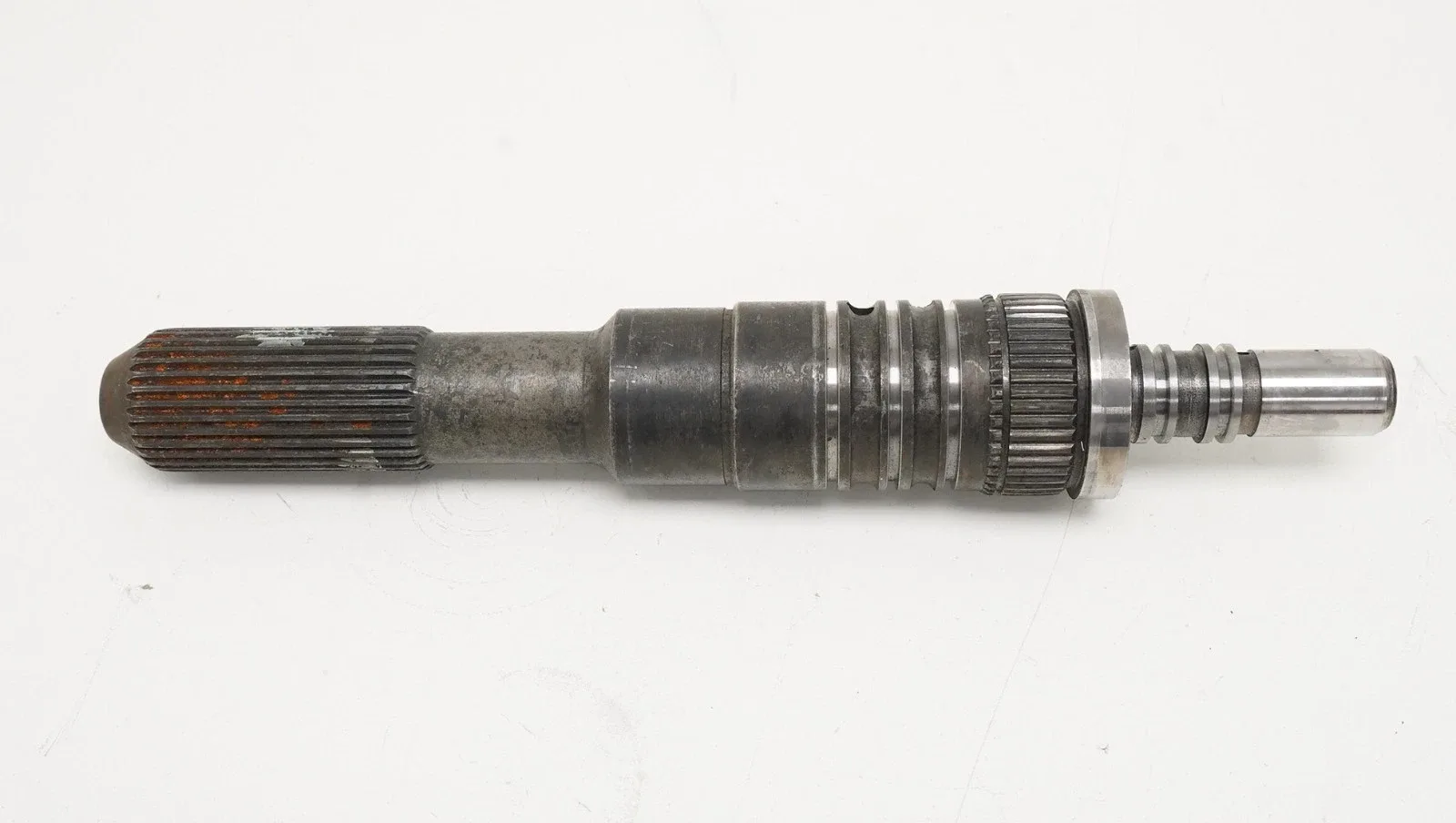 FORD 4R70W 4R75W 4R75E TRANSMISISON 4X4 OUTPUT SHAFT. image 2