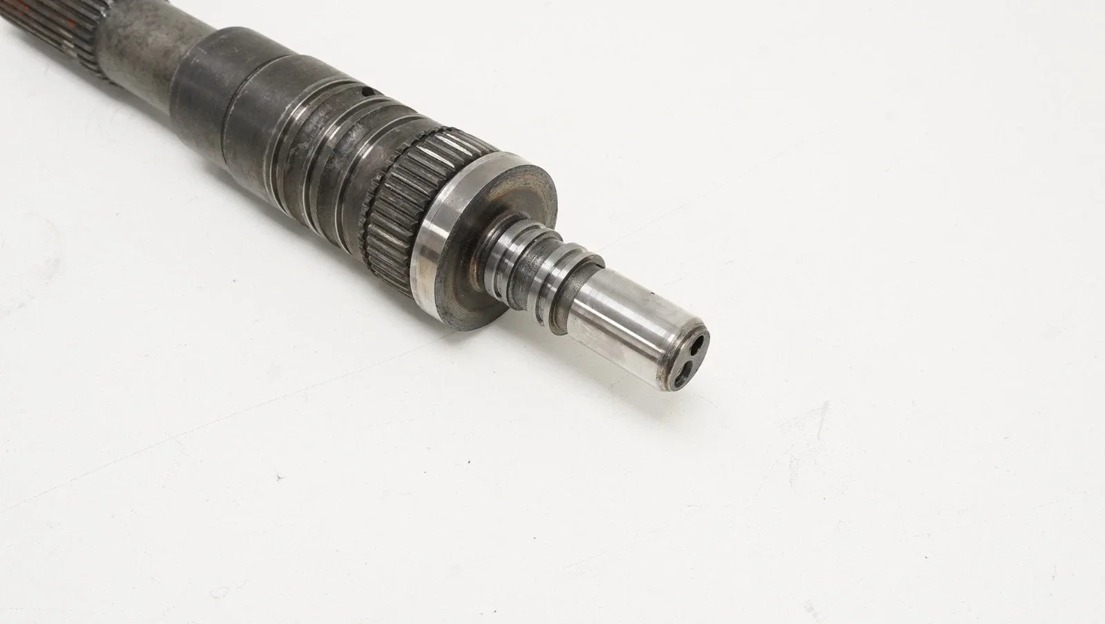 FORD 4R70W 4R75W 4R75E TRANSMISISON 4X4 OUTPUT SHAFT. image 3