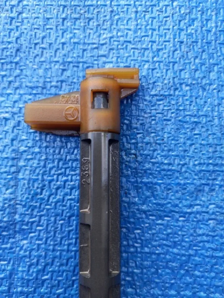1986-1991 Mercedes-Benz W126 560SEL Transmission Valve Body Rod 1262770228 image 2