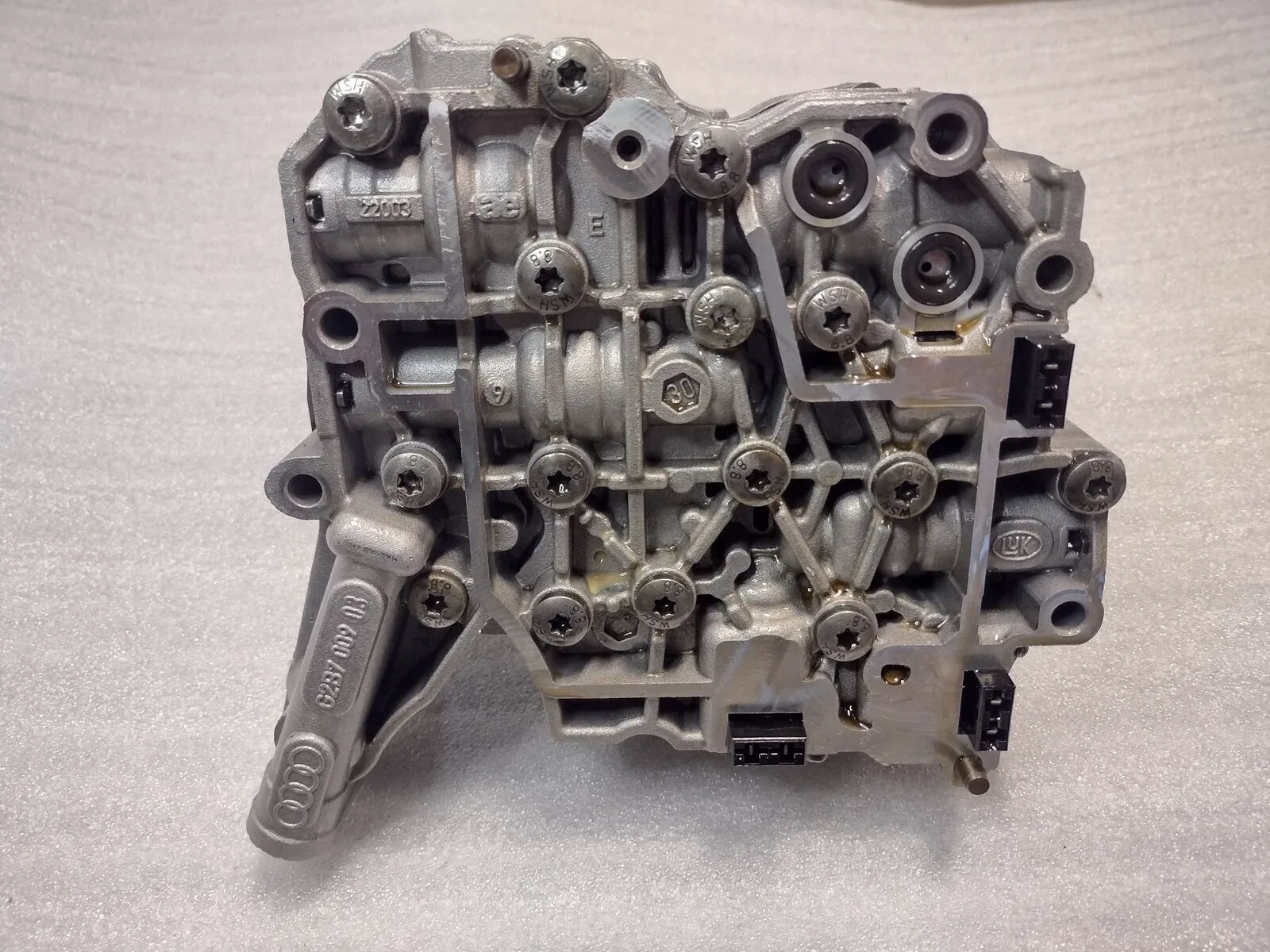 Audi 01J VL300-7 CVT Multitronic Transmission Valve Body and Pump 2006-up image 3