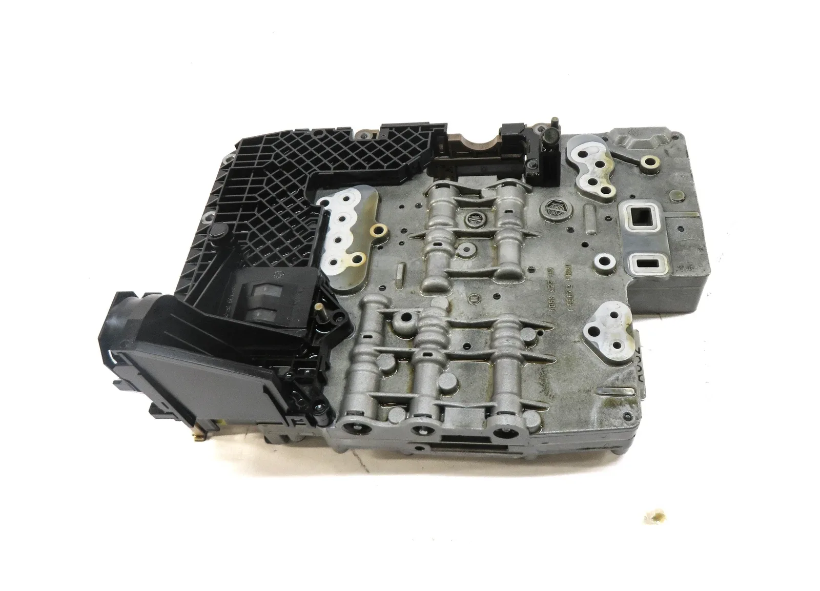 2006-2009 RANGE ROVER SPORT (L320 L322) 4.2L 6HP-26 A/T TRANSMISSION VALVE BODY image 2