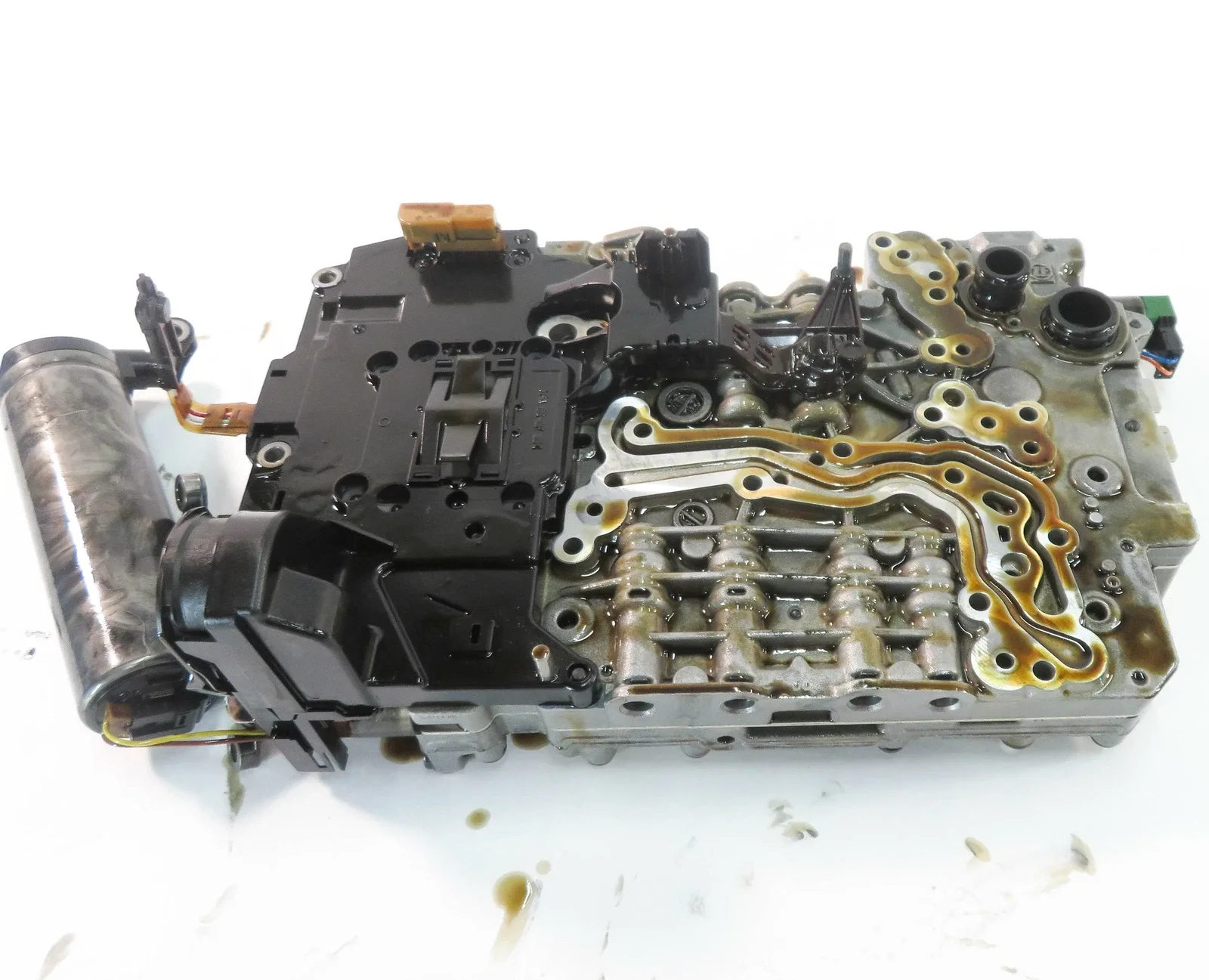 2014 BMW 740i (F01 F02) RWD - 8HP-45 A/T AUTOMATIC TRANSMISSION VALVE BODY image 2