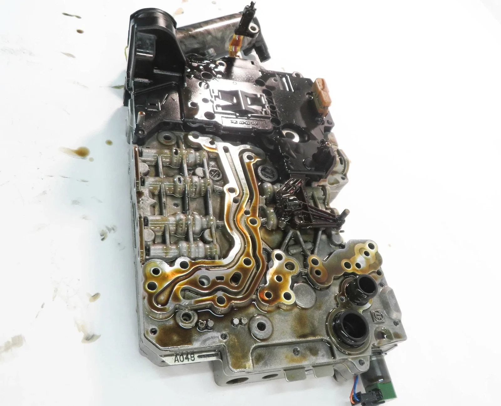2014 BMW 740i (F01 F02) RWD - 8HP-45 A/T AUTOMATIC TRANSMISSION VALVE BODY image 3