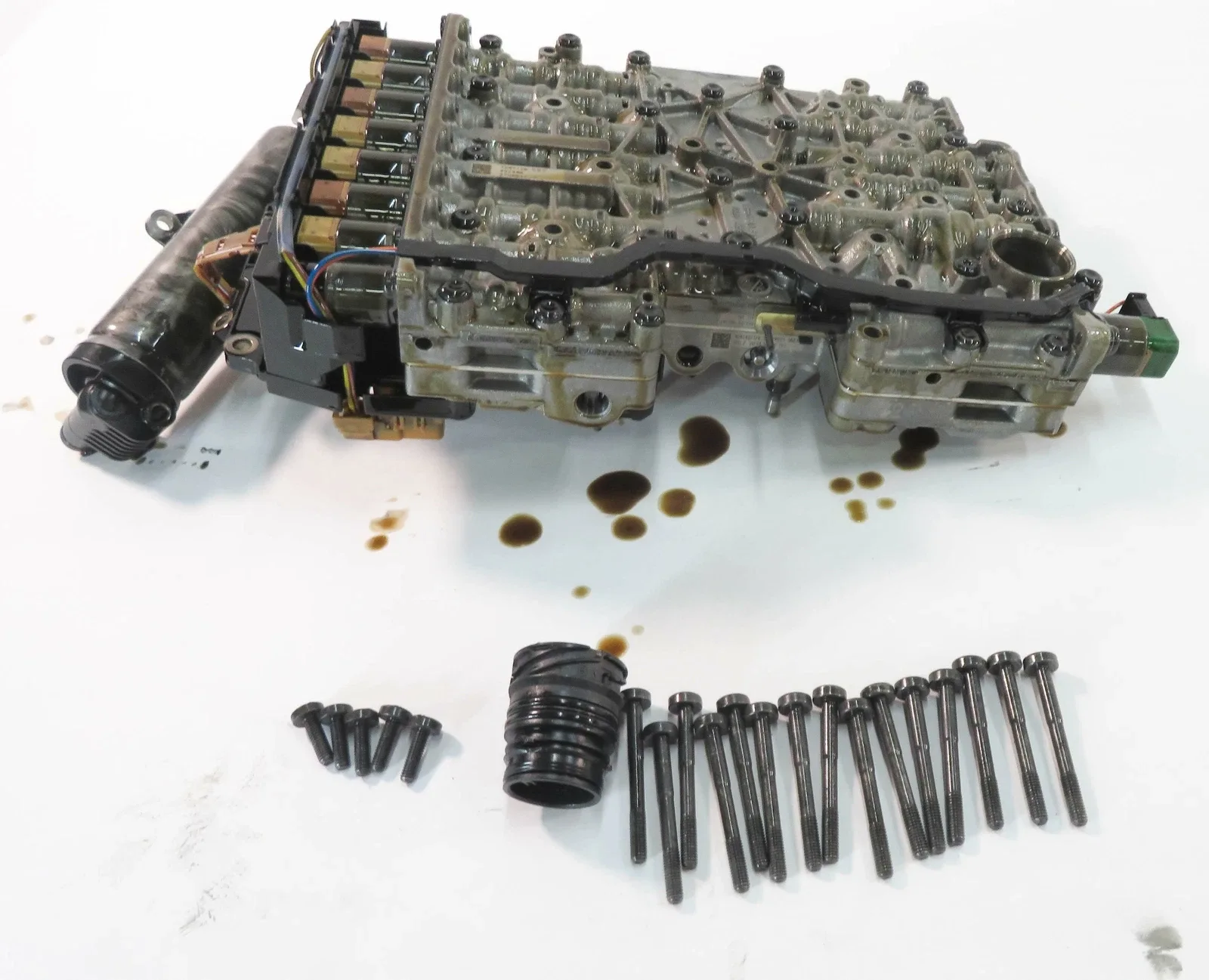 2014 BMW 740i (F01 F02) RWD - 8HP-45 A/T AUTOMATIC TRANSMISSION VALVE BODY